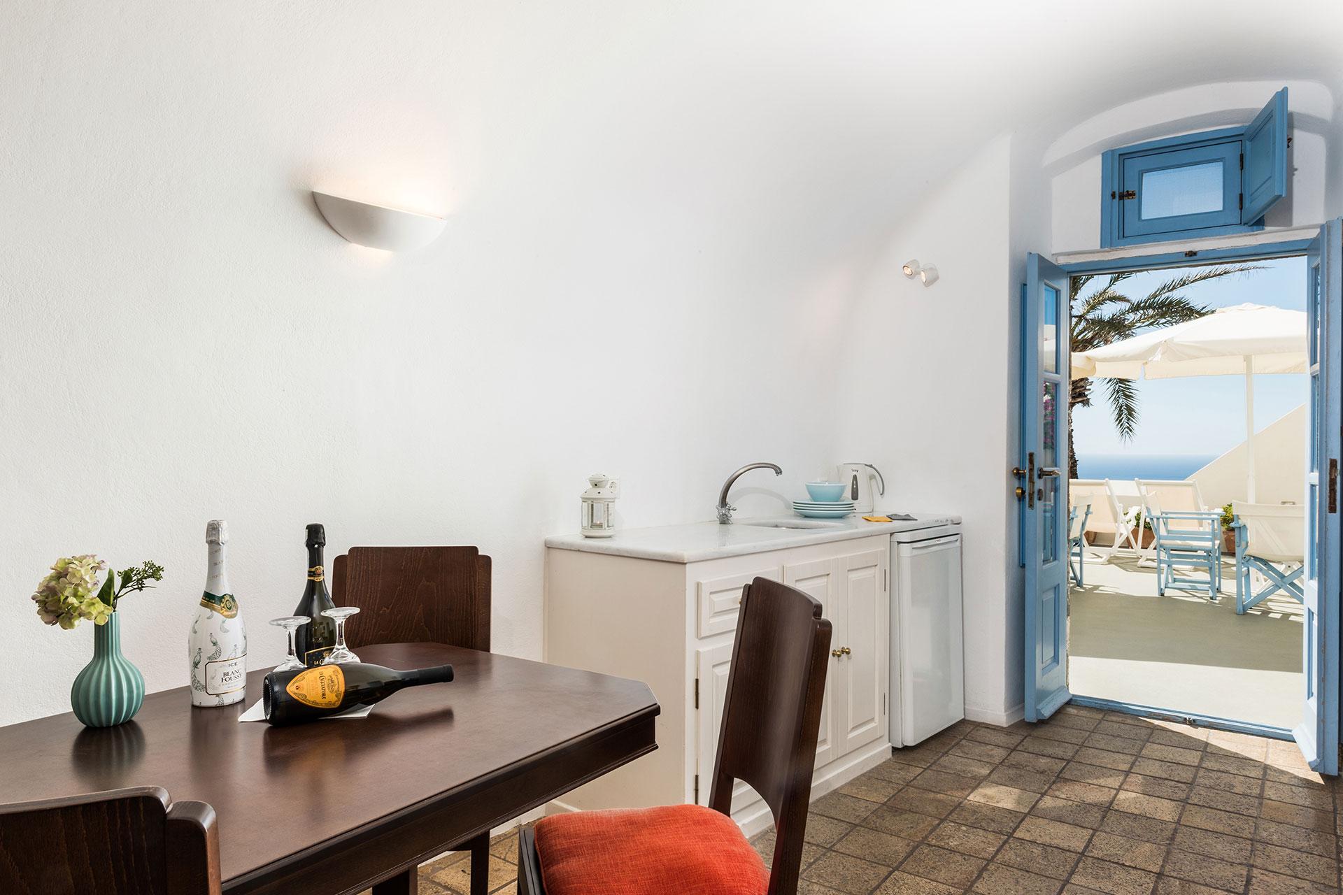 Pantelia Aparthotel 4*