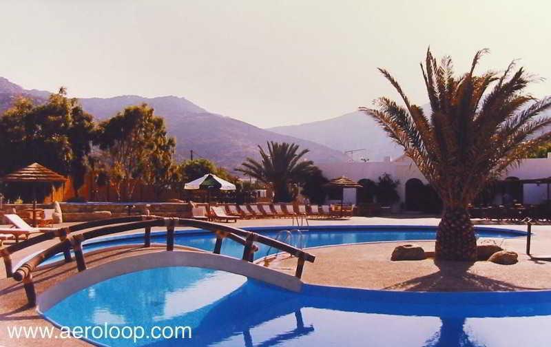 Hotel Far Out Village Mylopotas