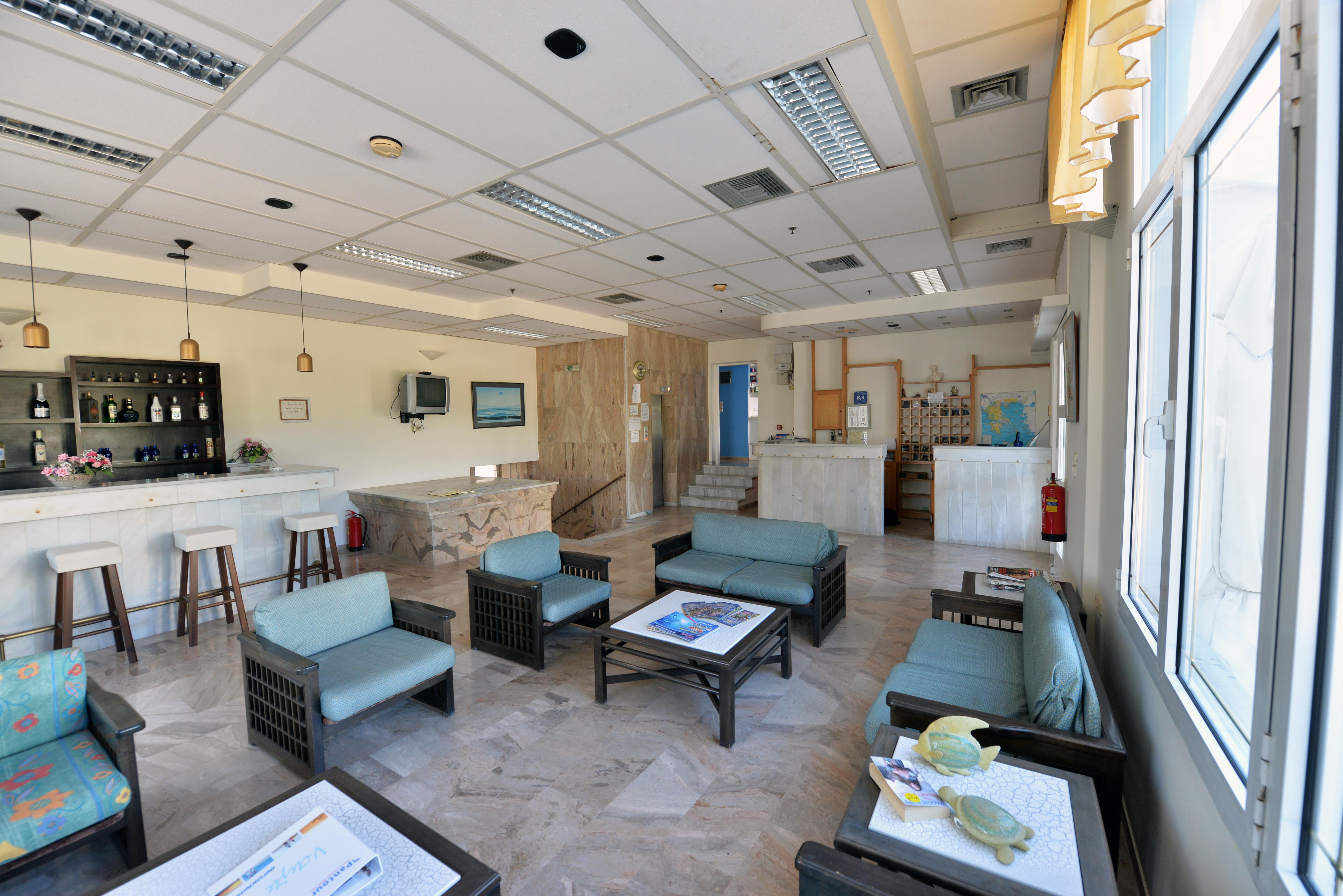 Anna Aparthotel 3*