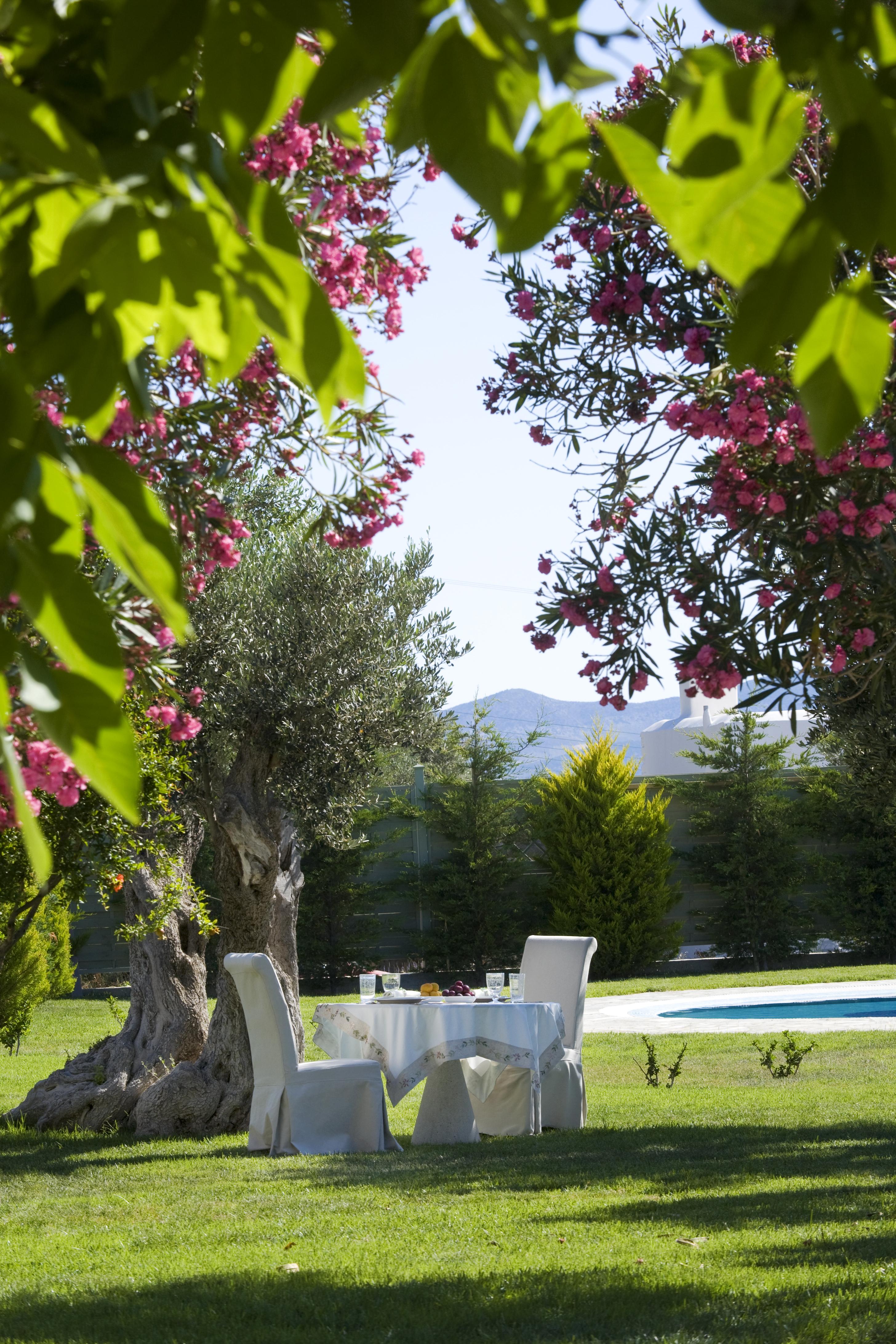 Yria Island Boutique & Parasporos