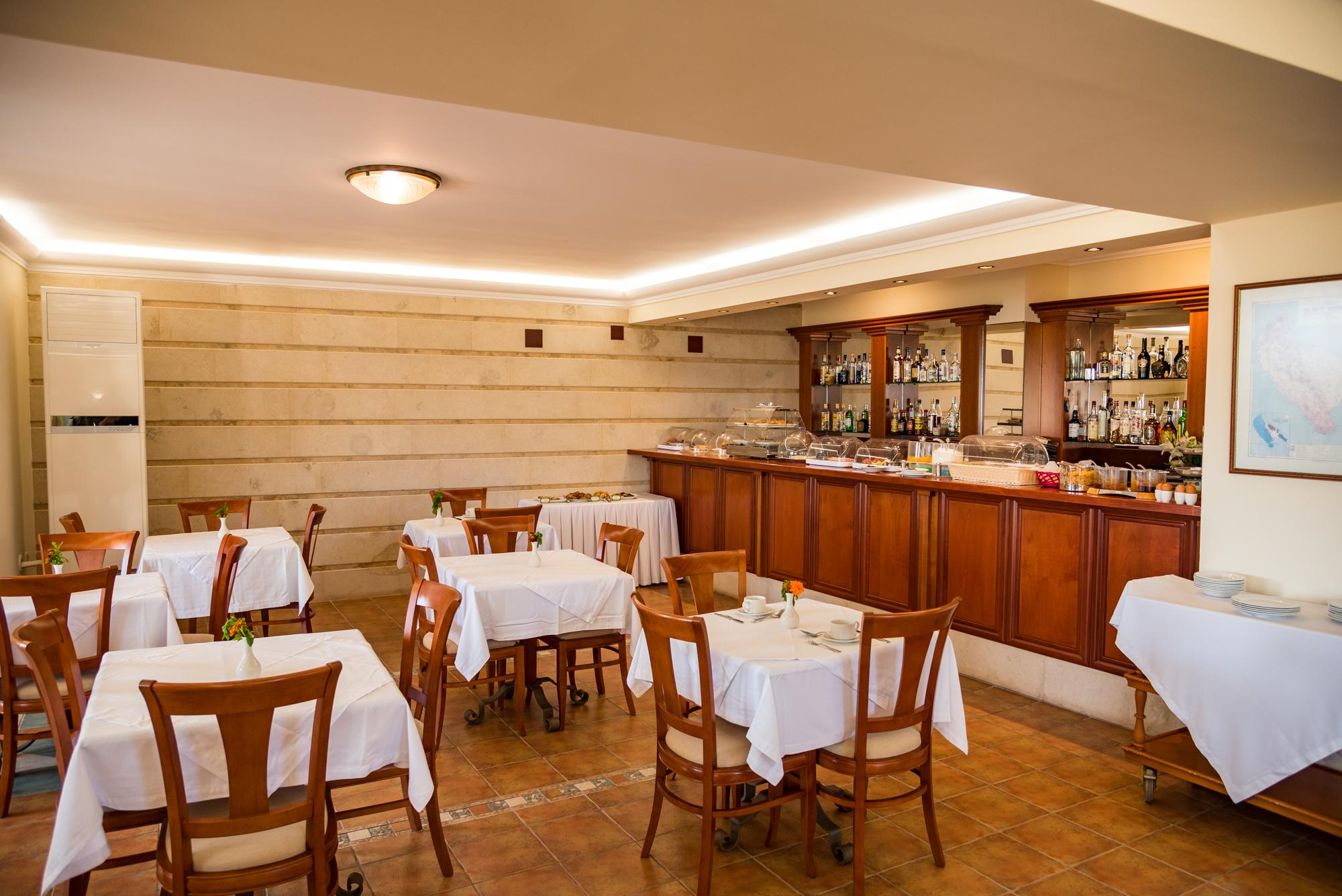 Aparthotel Andreolas Luxury 4*