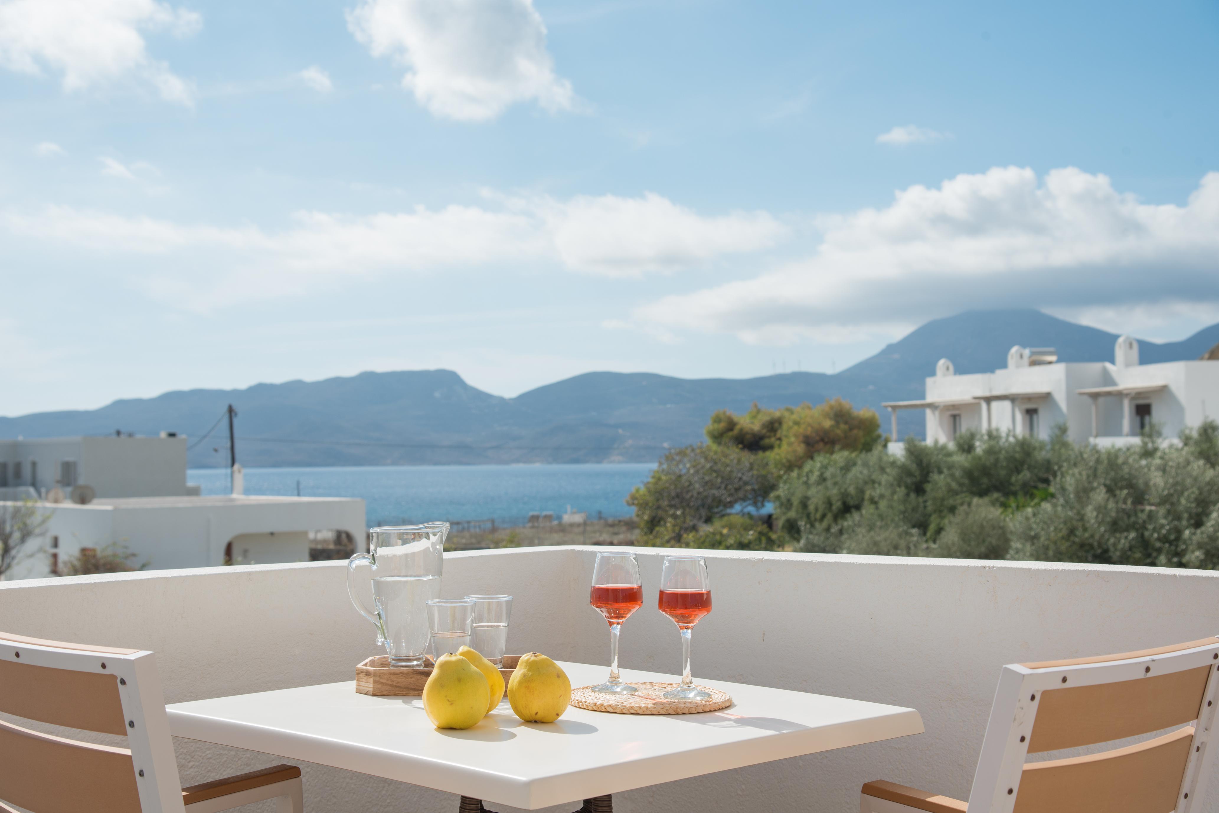 Hotel Santa Maria Village & Adamantas (Milos)