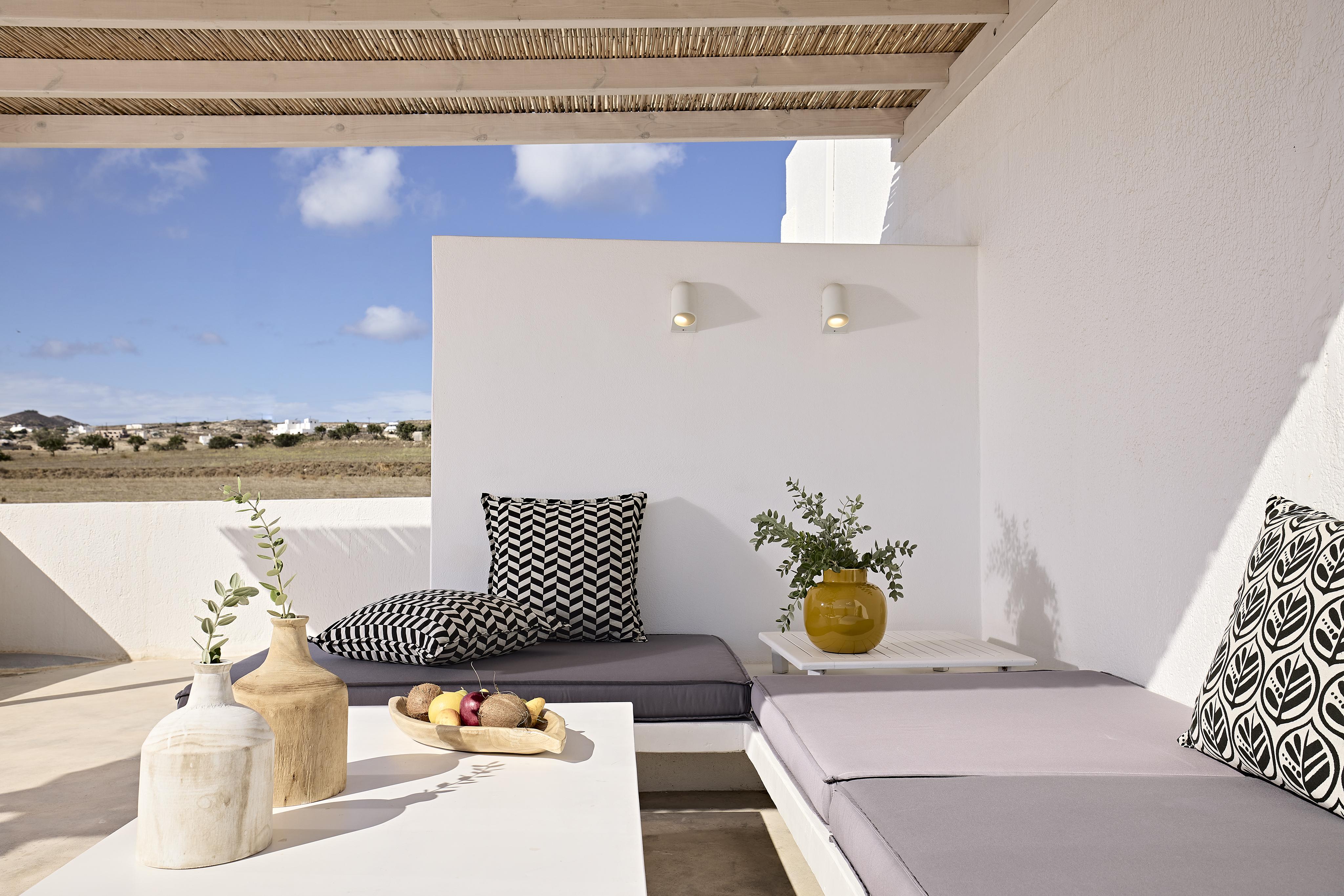 Hotel Santa Maria Village & Adamantas (Milos)