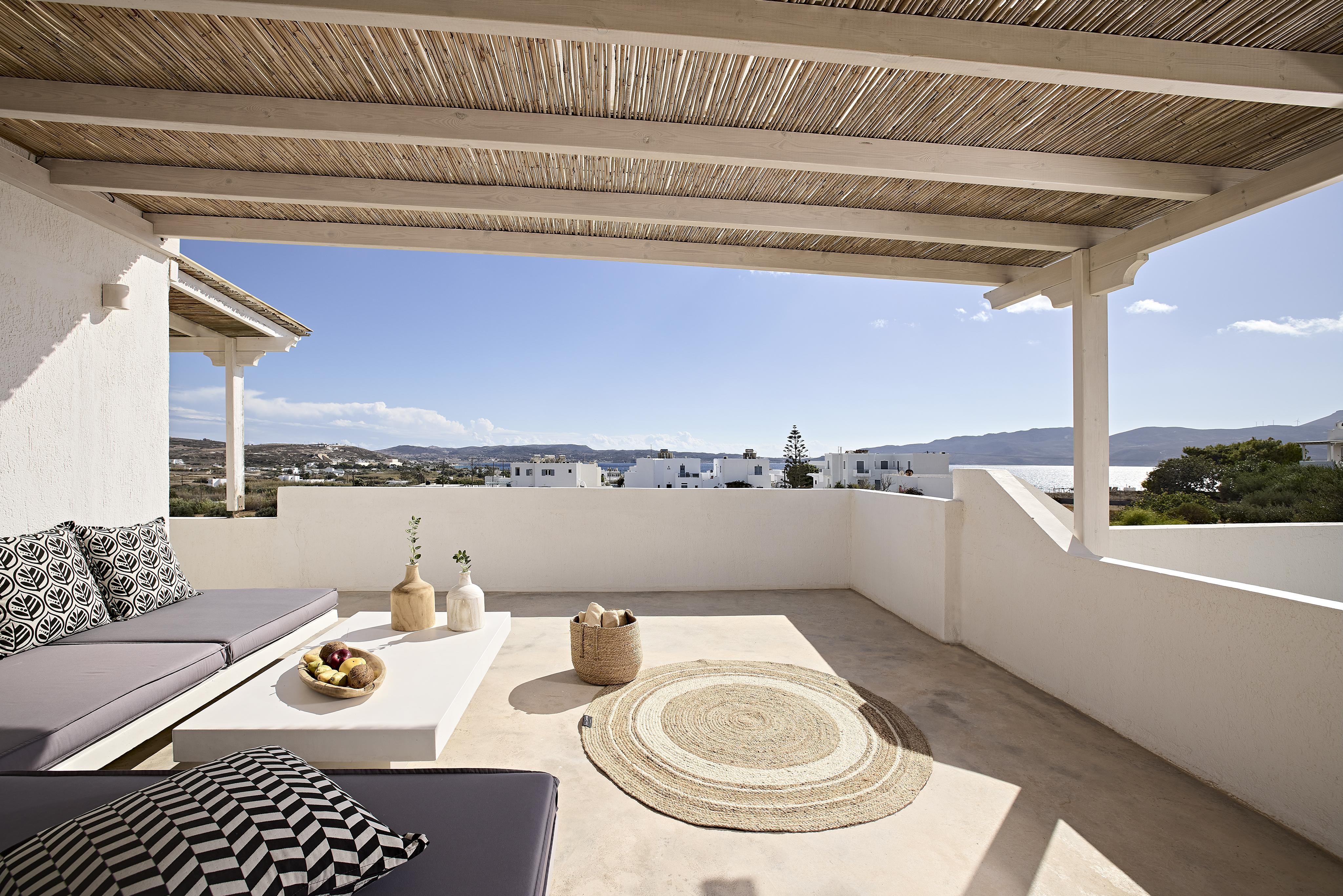 Santa Maria Village & Adamantas (Milos)