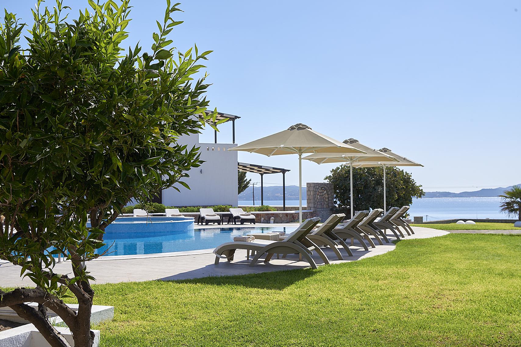 Santa Maria Village & 4*