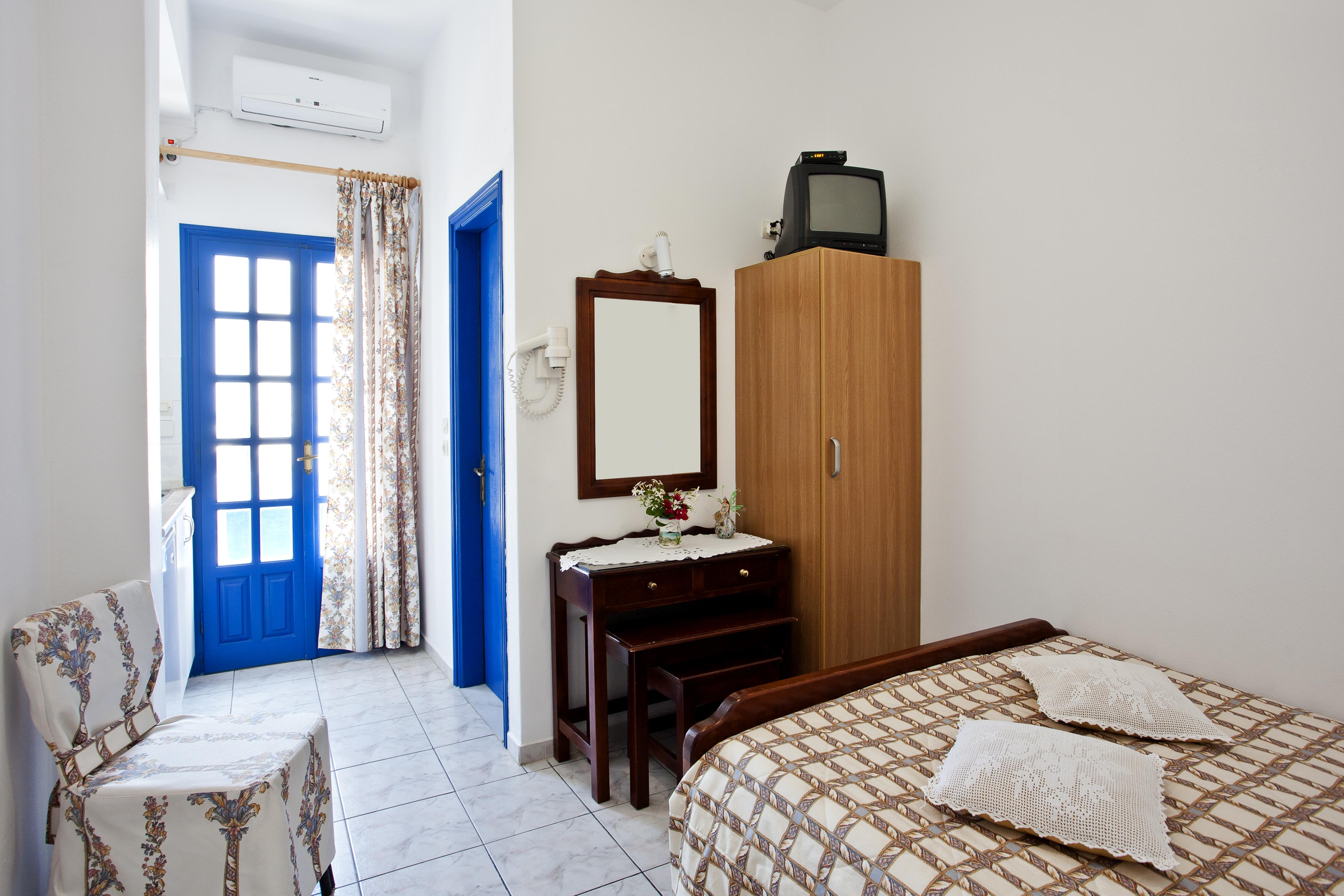 Aparthotel Ancient Thera Perissa (Santorini)