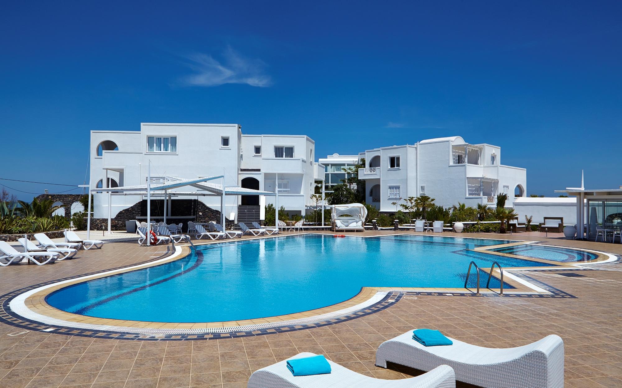 Orizontes Santorini 4* Pyrgos Kallistis