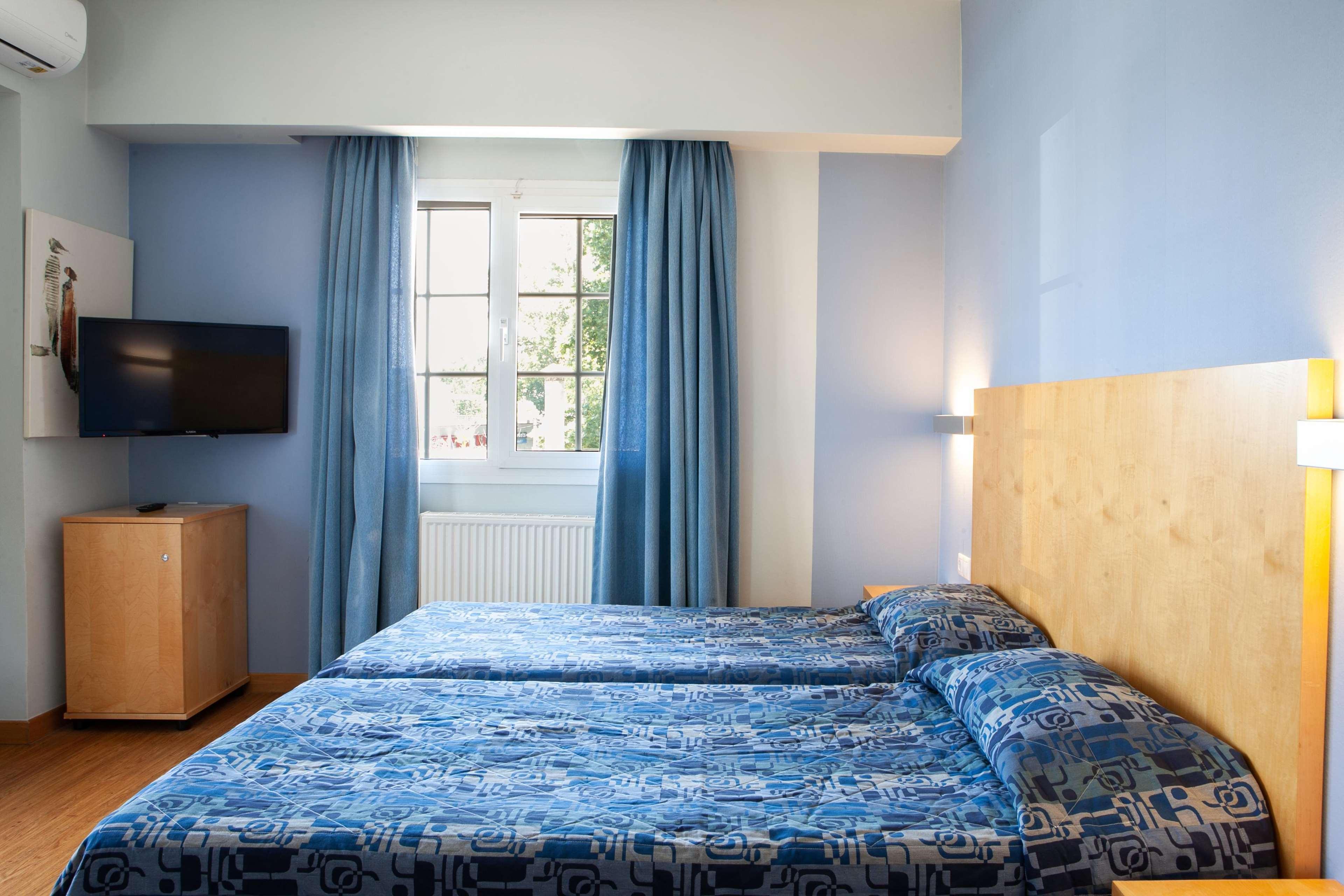 Kronos Hotel 3*