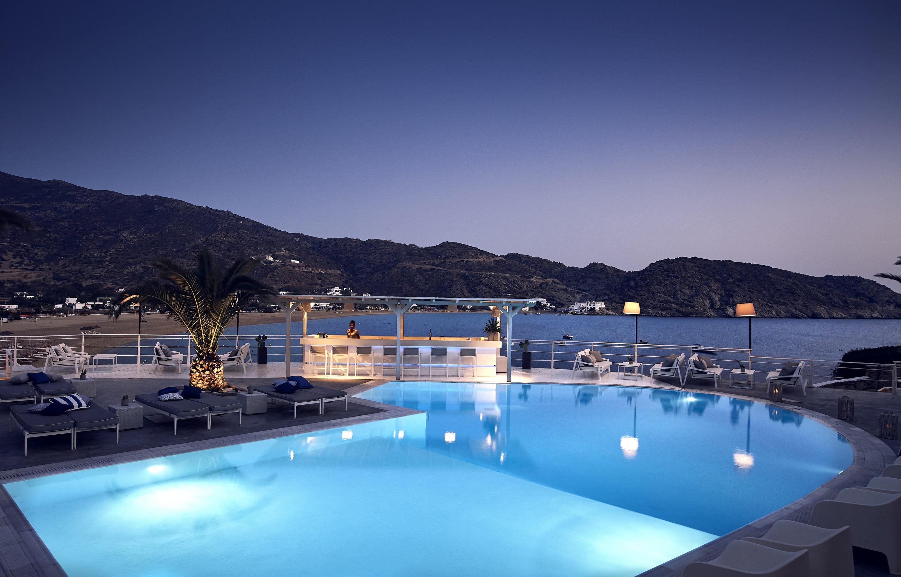 Ios Palace & Hotel Mylopotas