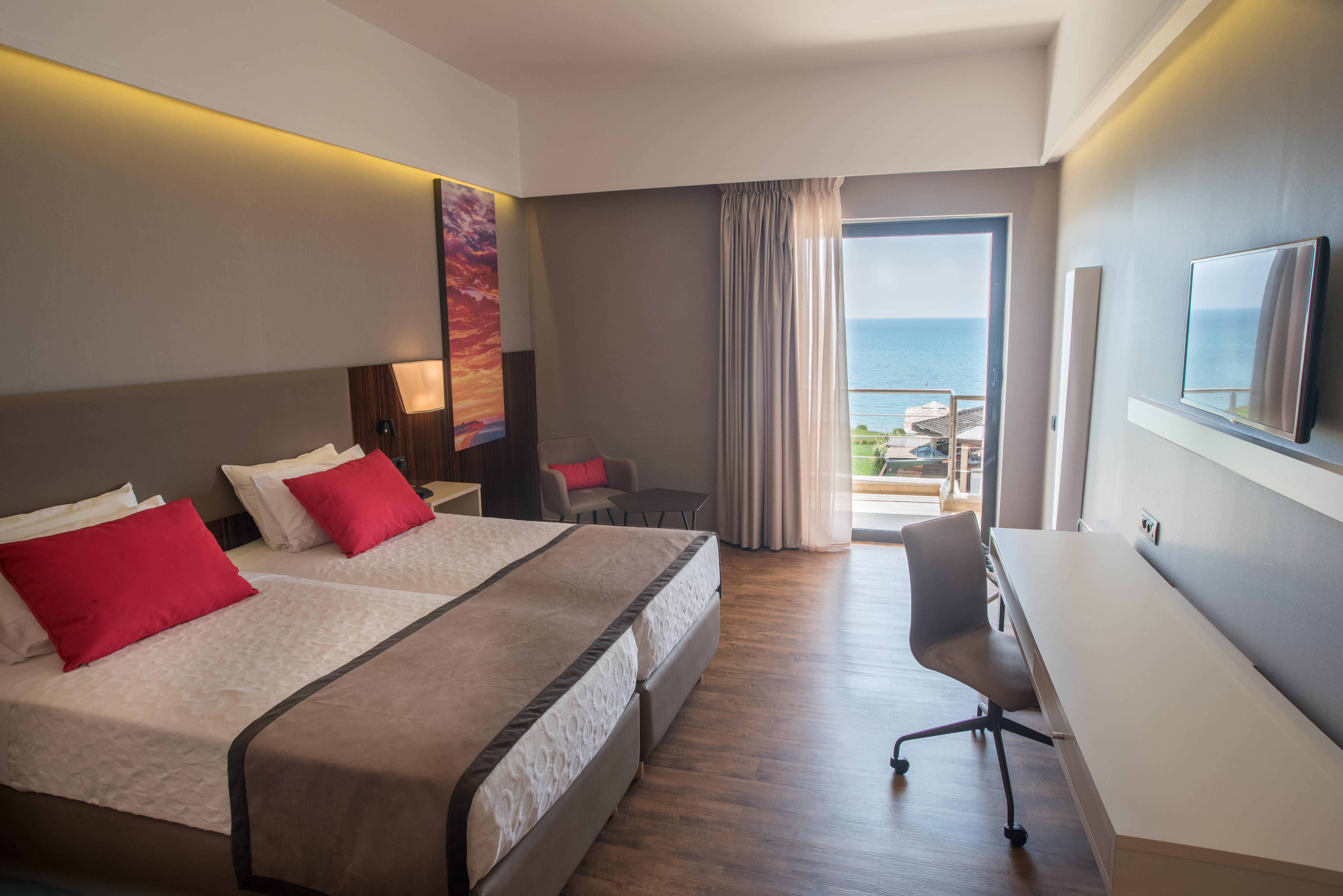 Ramada Plaza By Wyndham Thraki Hotel 5*