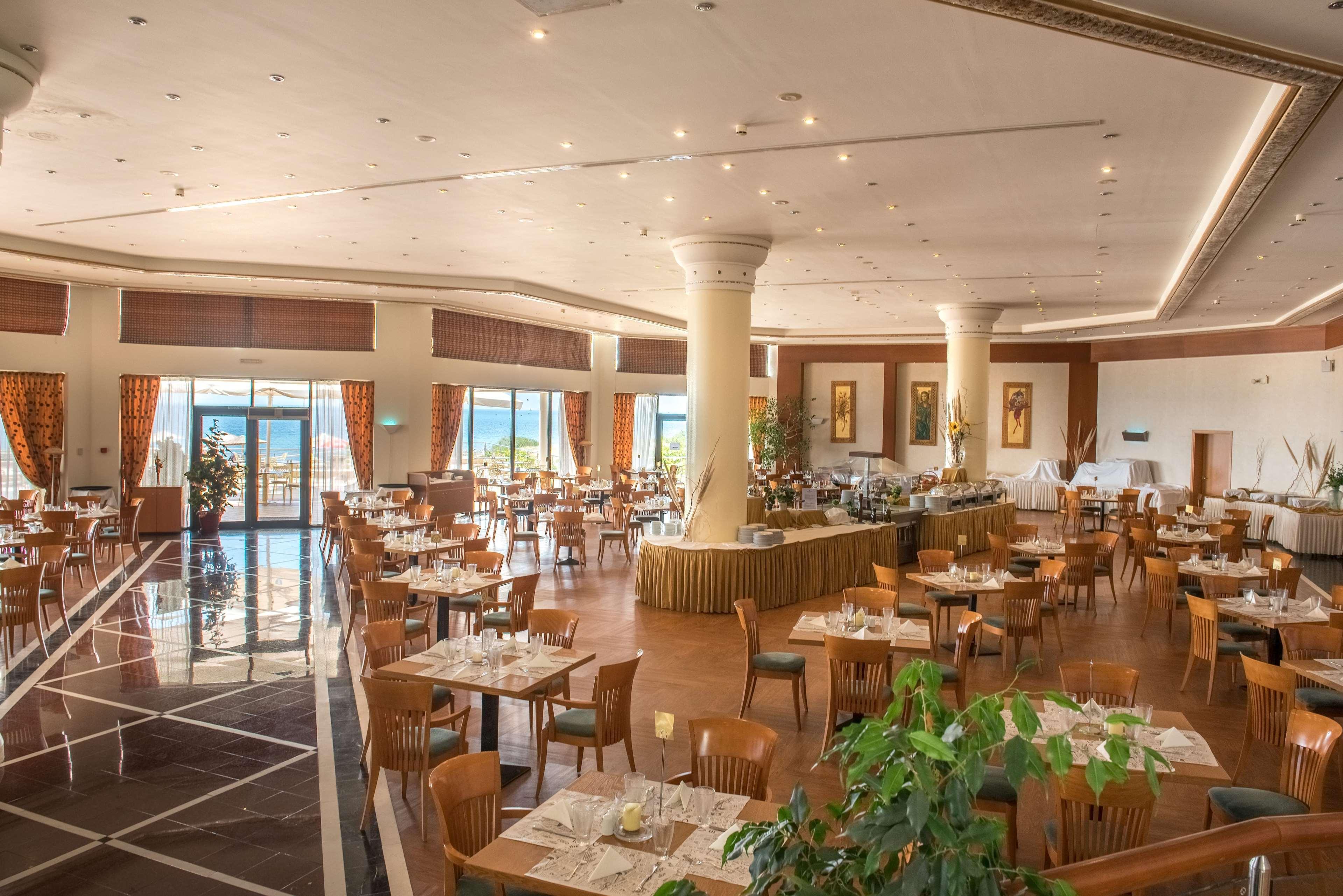 Ramada Plaza By Wyndham Thraki