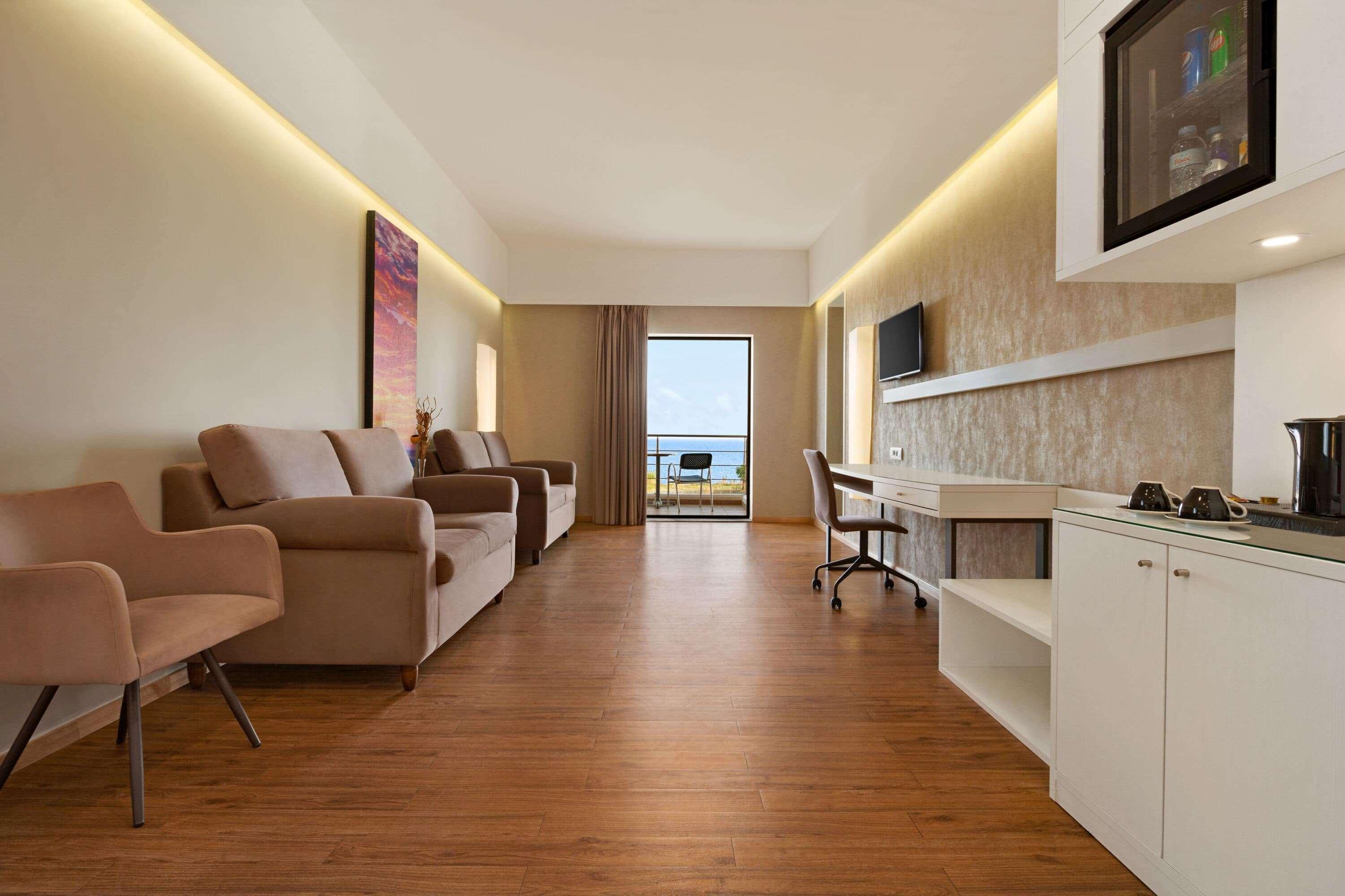 Hotel Ramada Plaza By Wyndham Thraki 5*