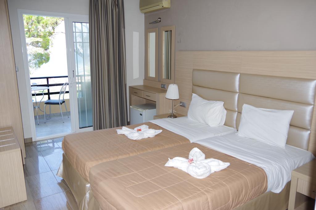 Rachoni Bay Hotel