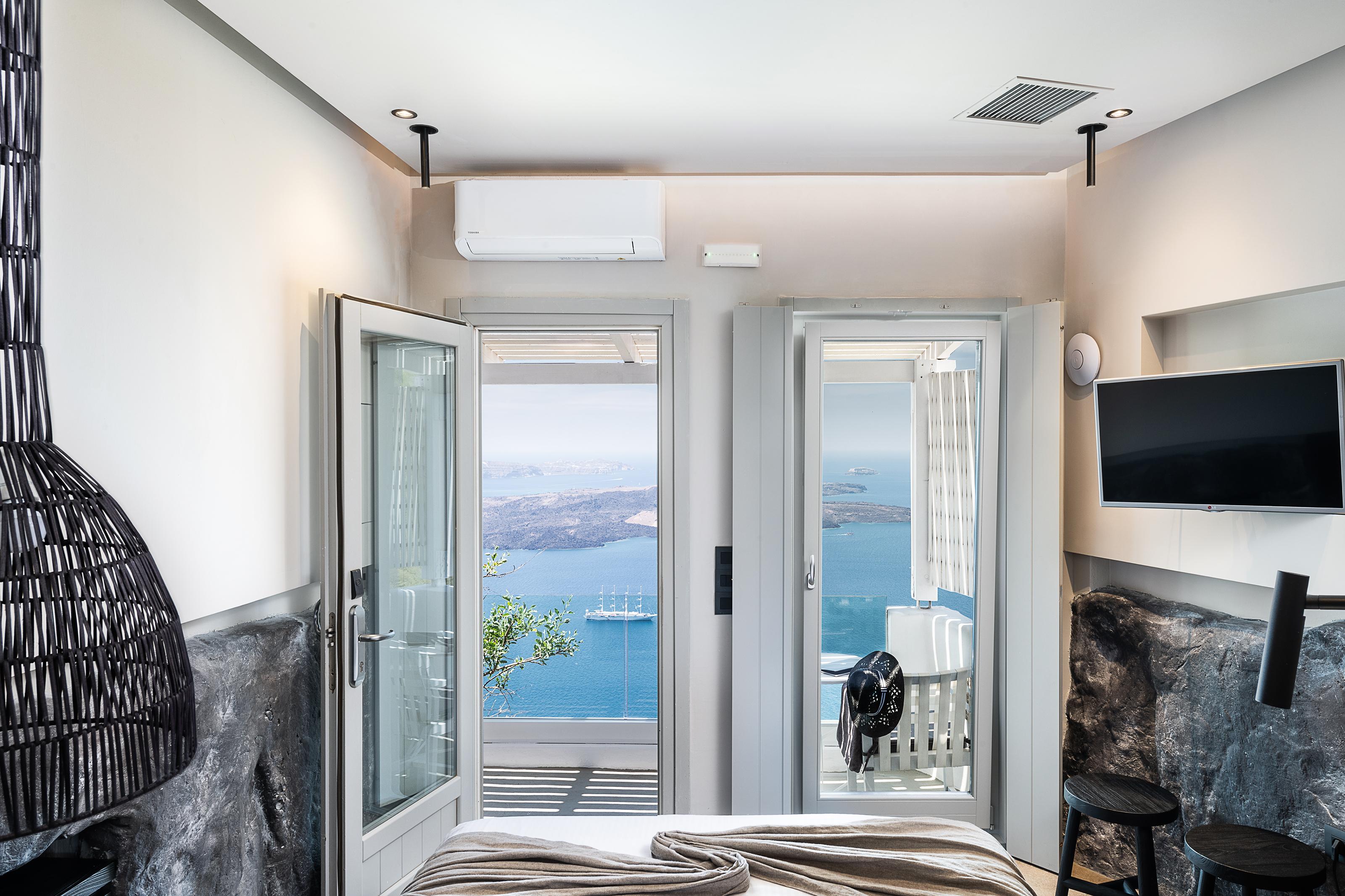 On The Rocks - Small Luxury Of The World (adults Only)