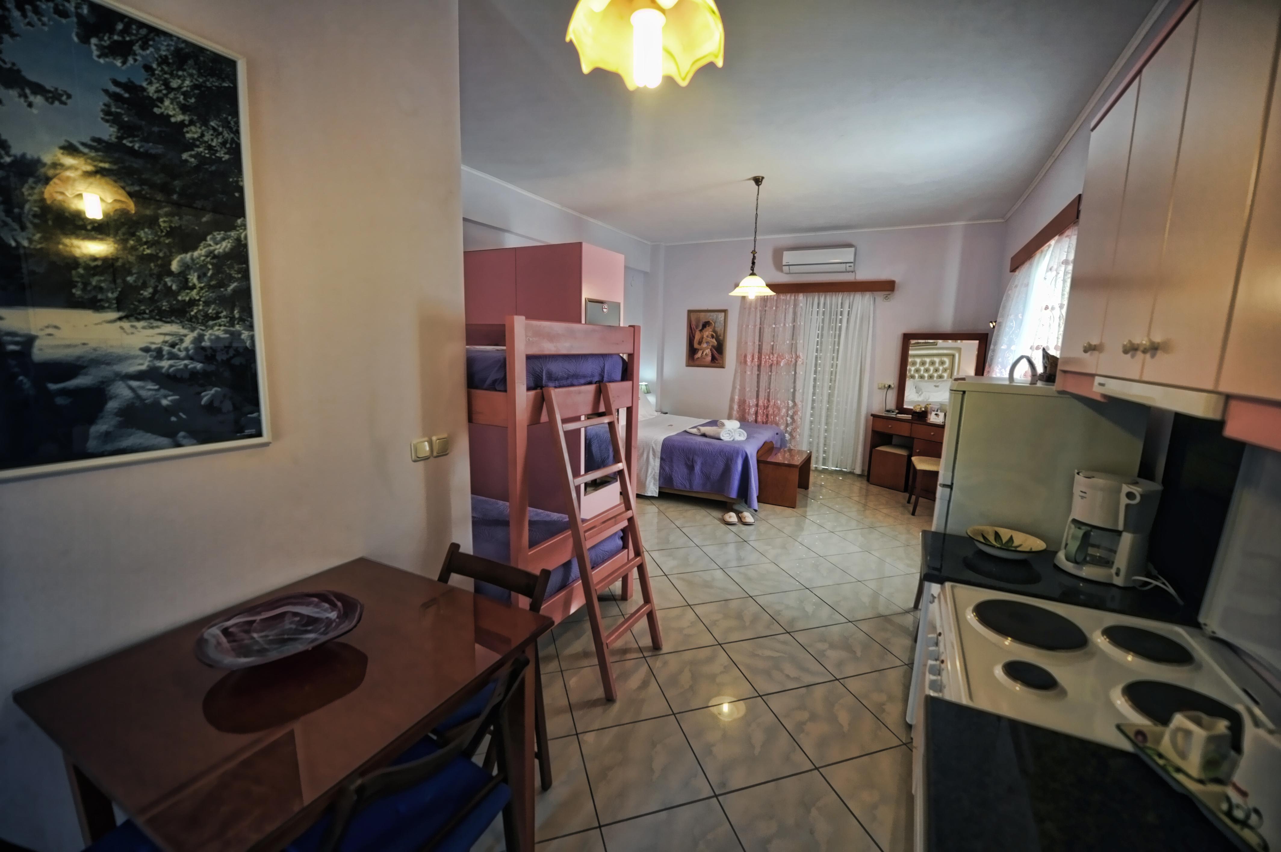 Aparthotel Irida 3*