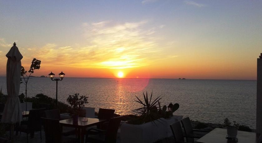 Pandrossos - 3* Parikia (Paros)