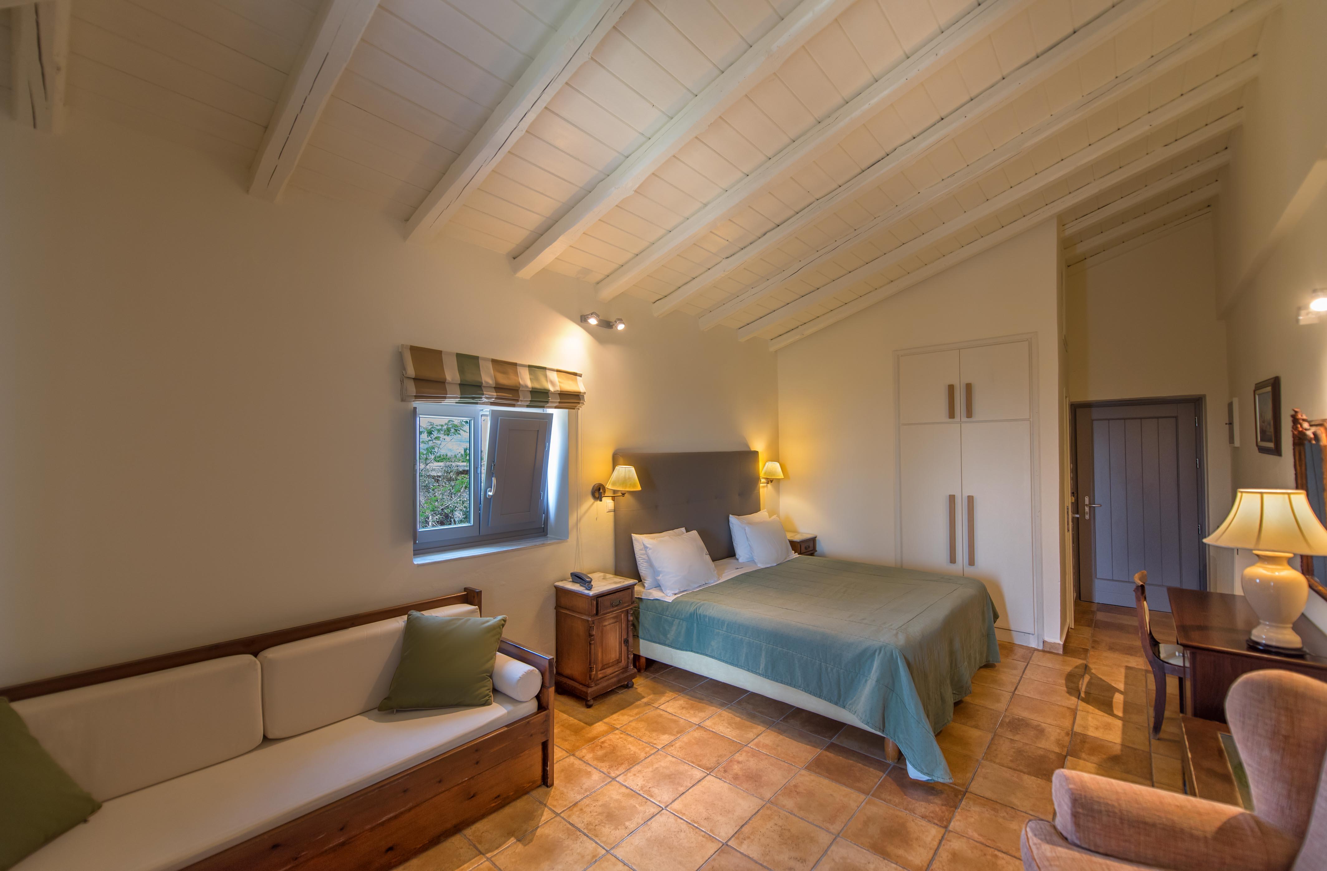 Hotel Kastro Maini 3*