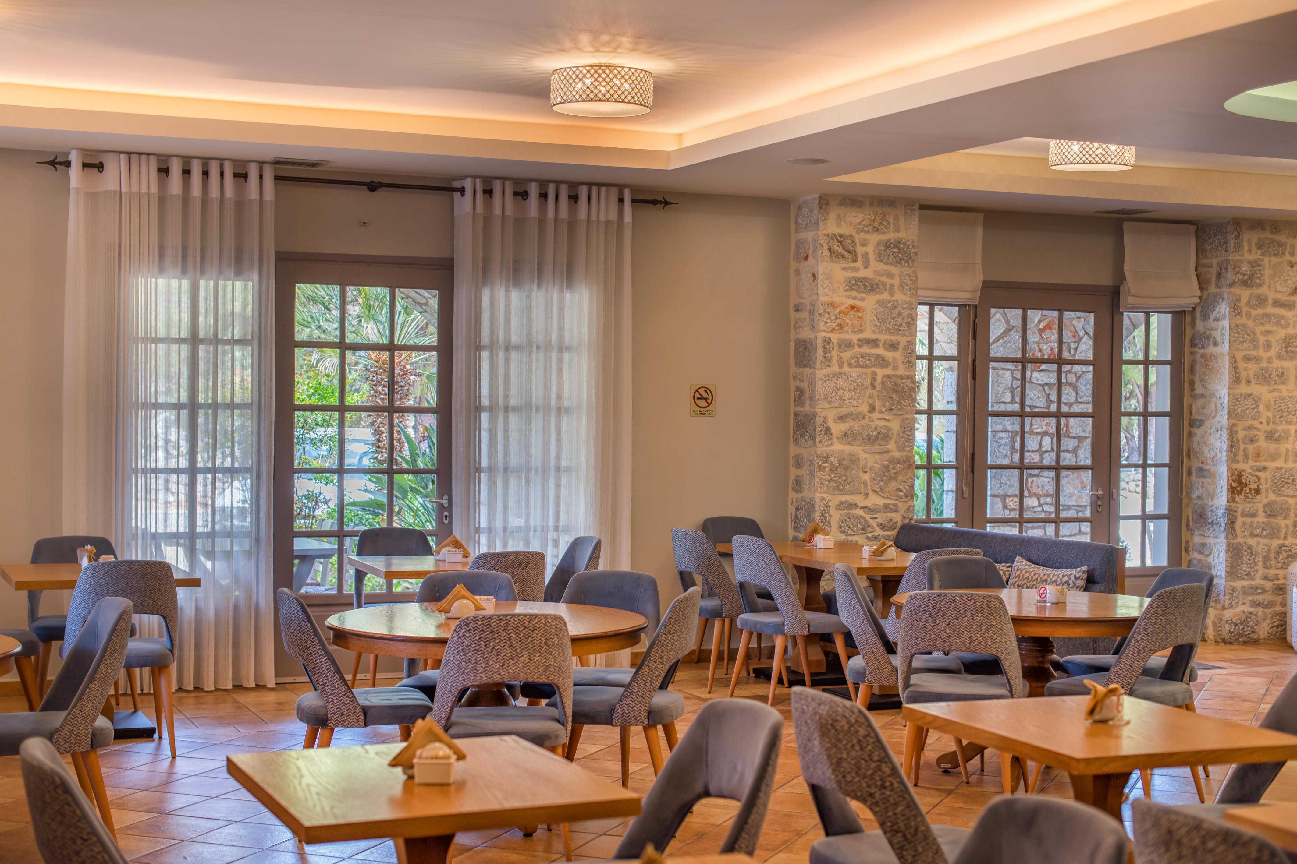 Hotel Kastro Maini