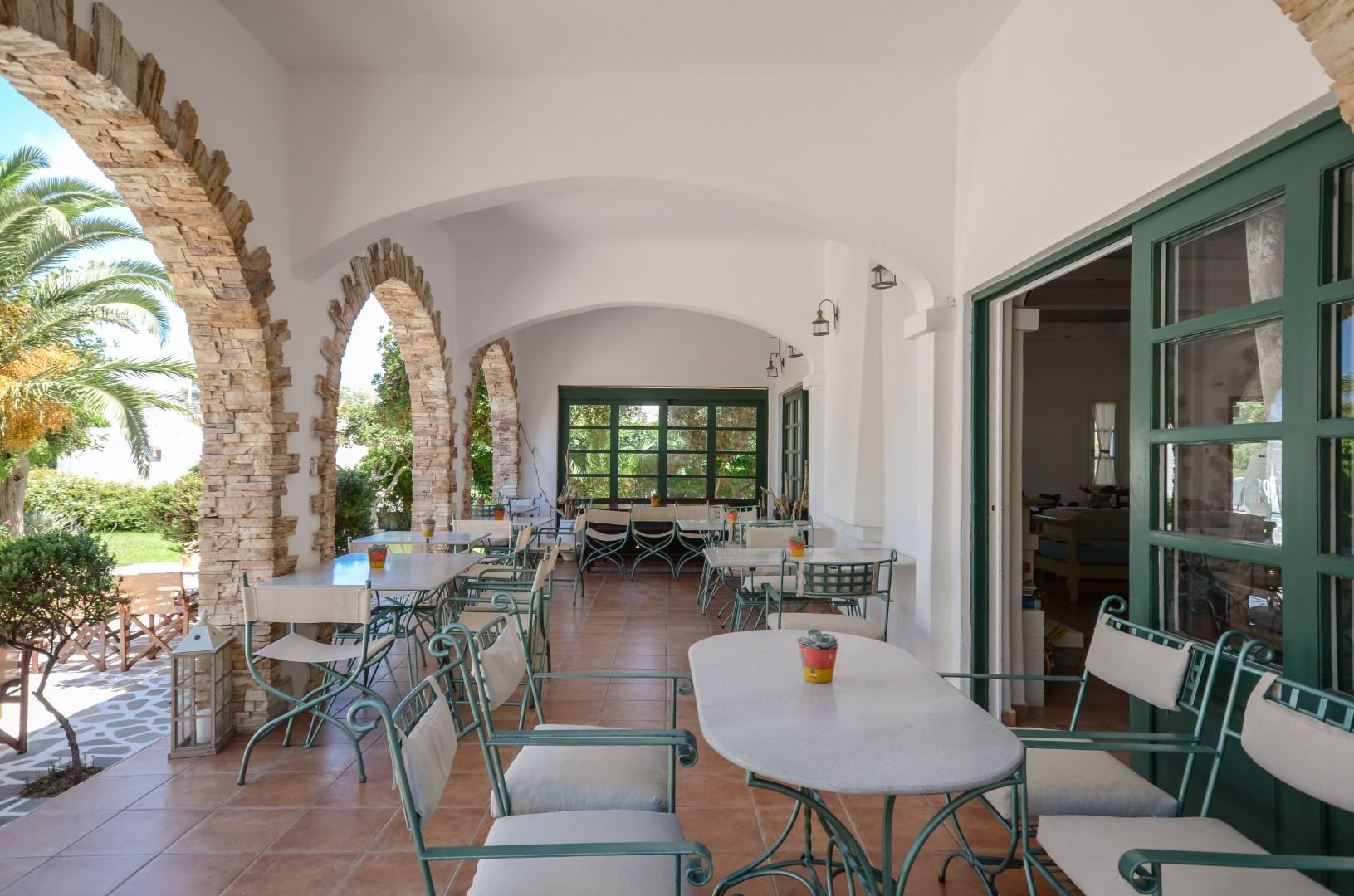 Naxos Hotel 2*