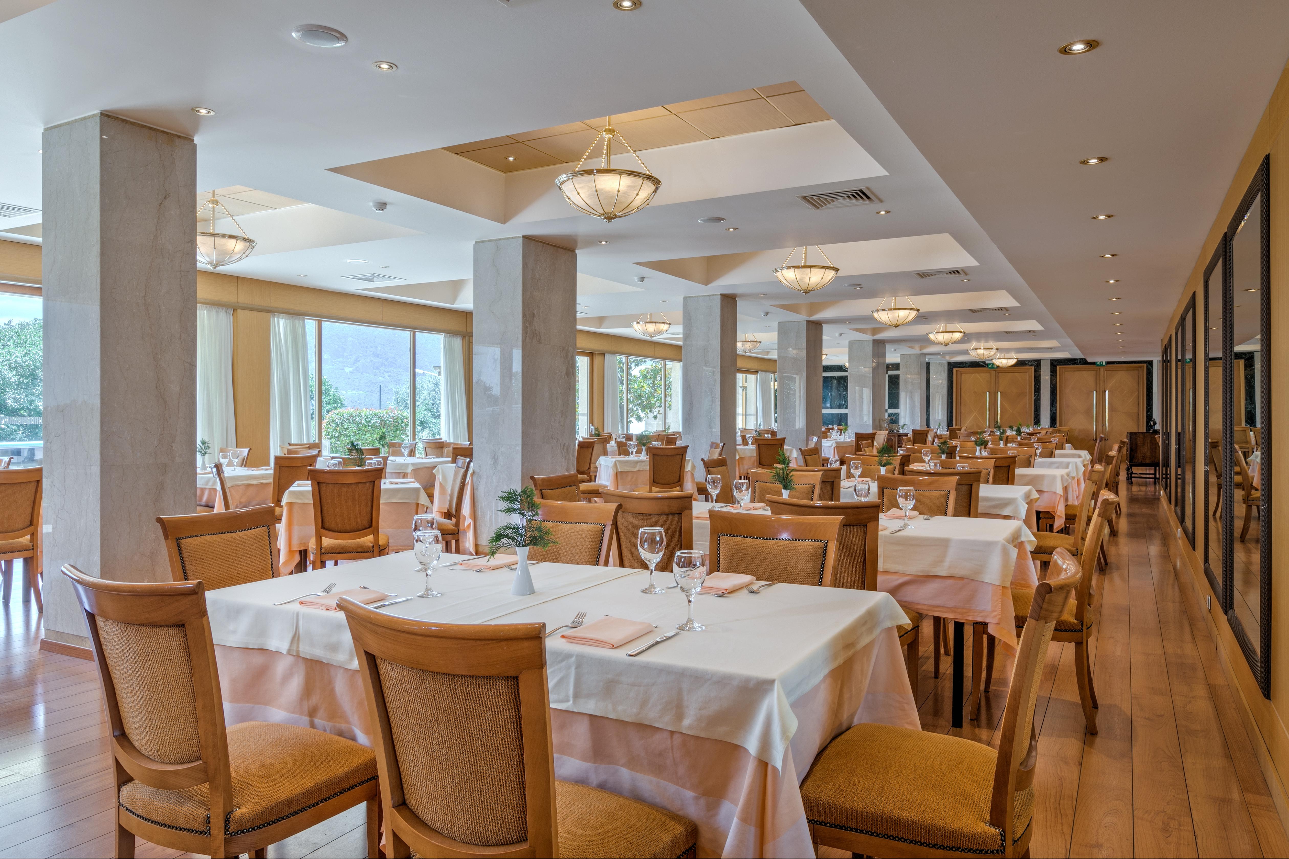 Divani Meteora 4*