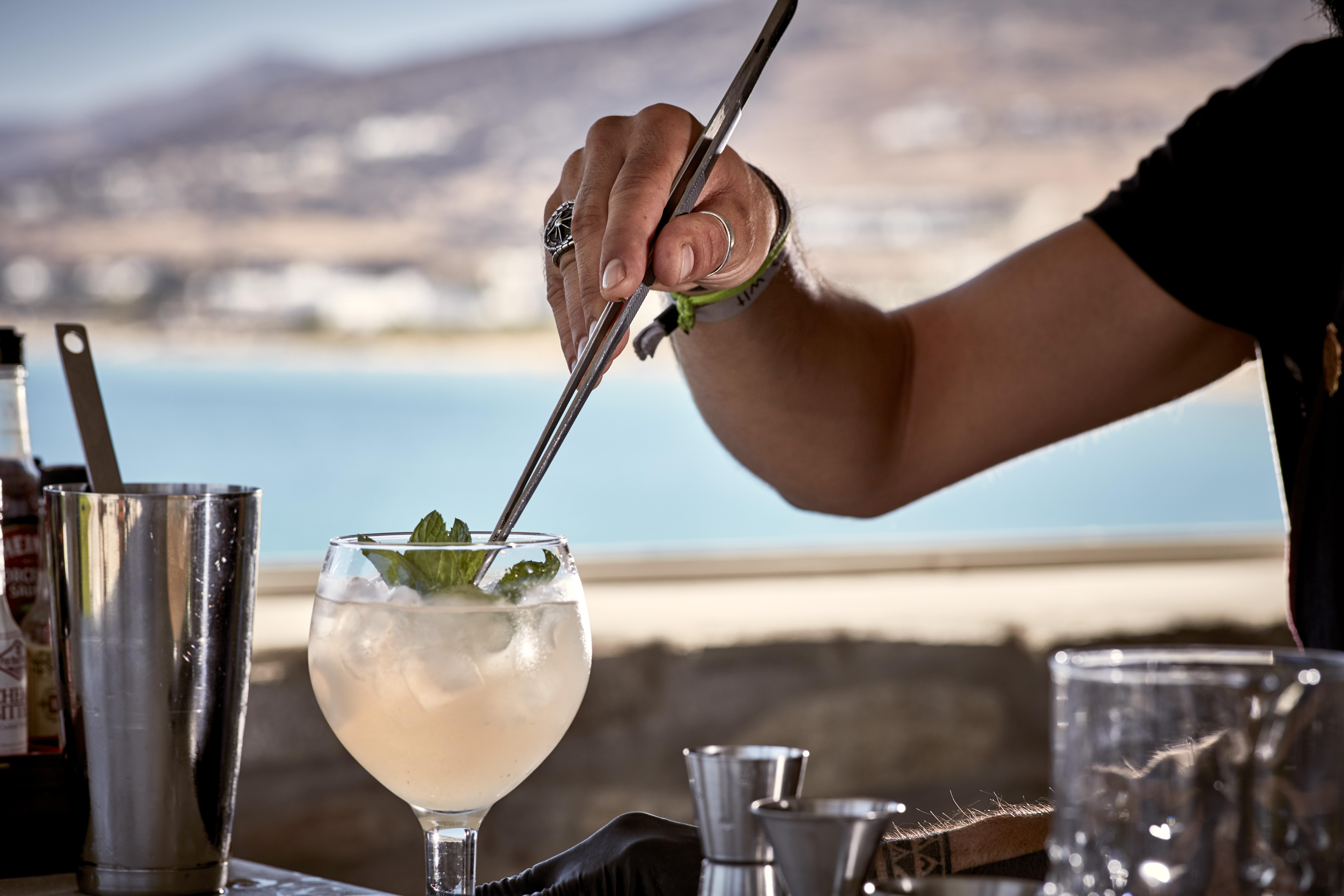 Poseidon Of Paros & Hotel 5*