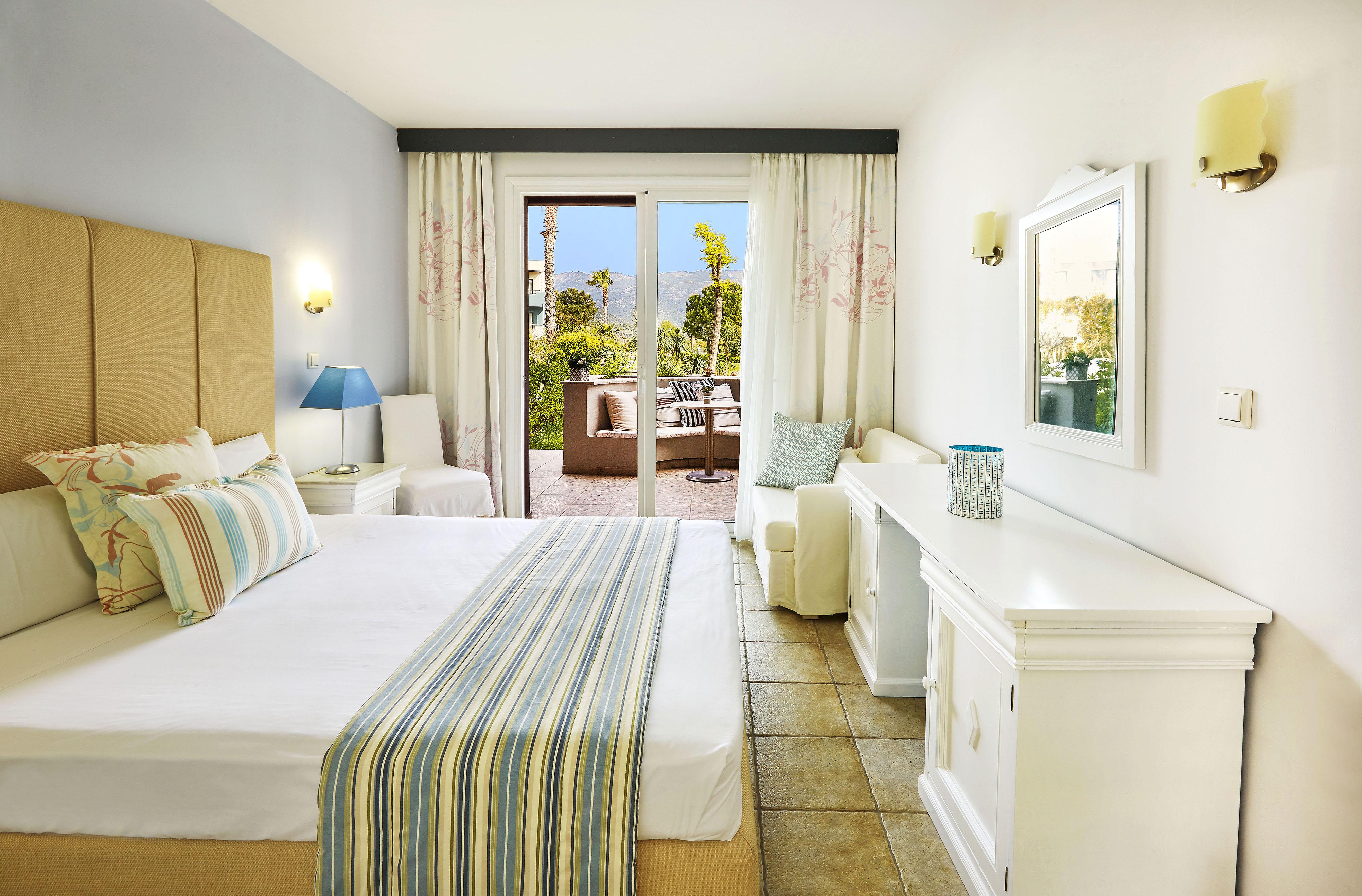 Ilio Mare Resort 5*