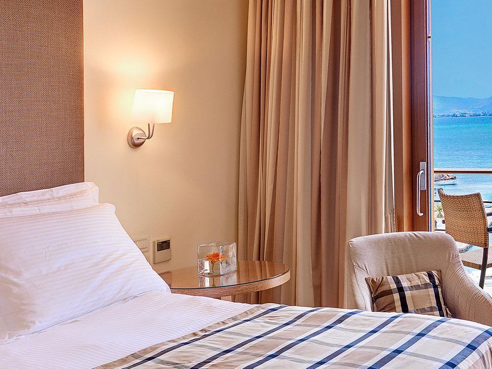 Amphitryon Hotel