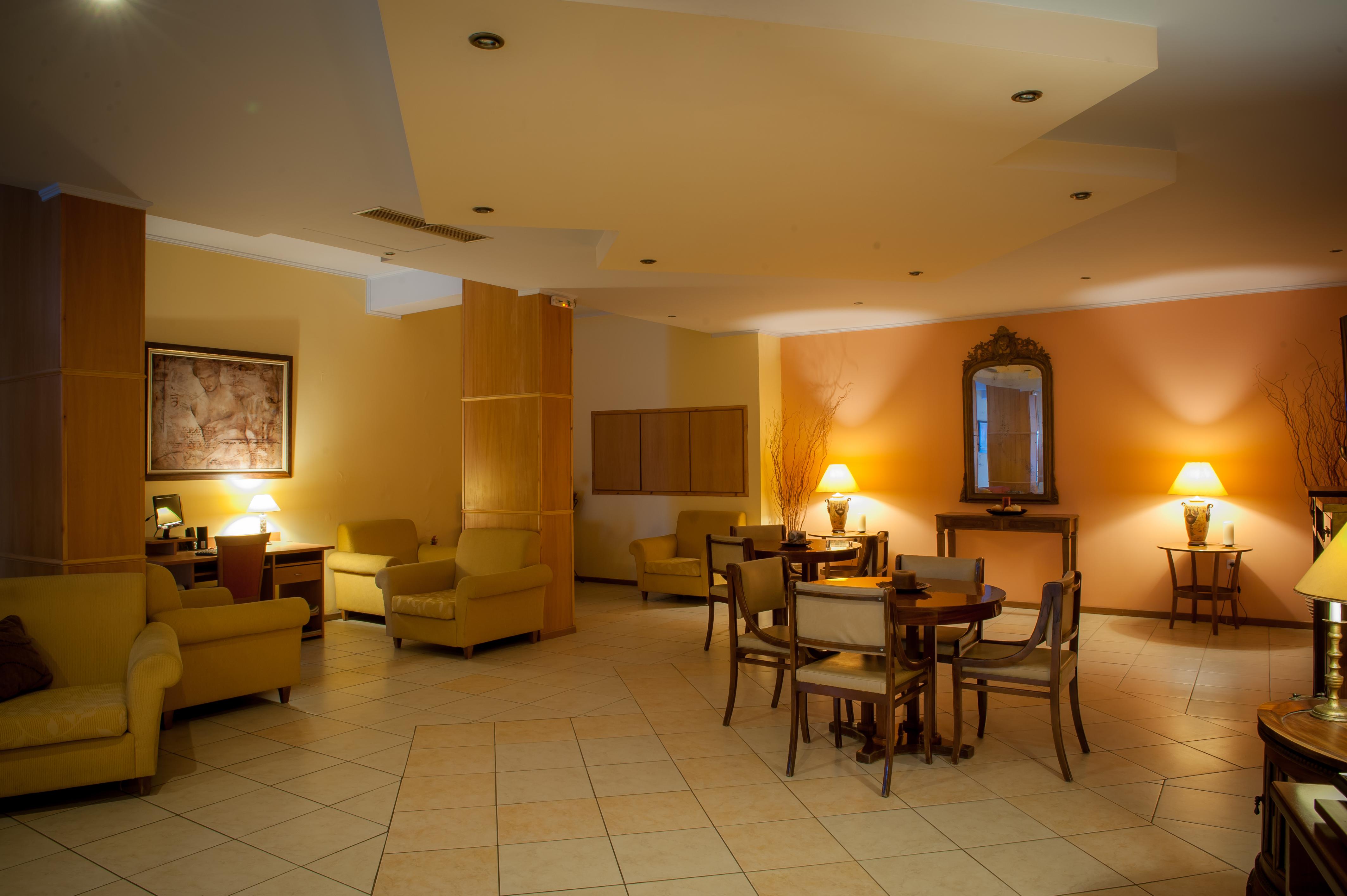 Neda Hotel 3*