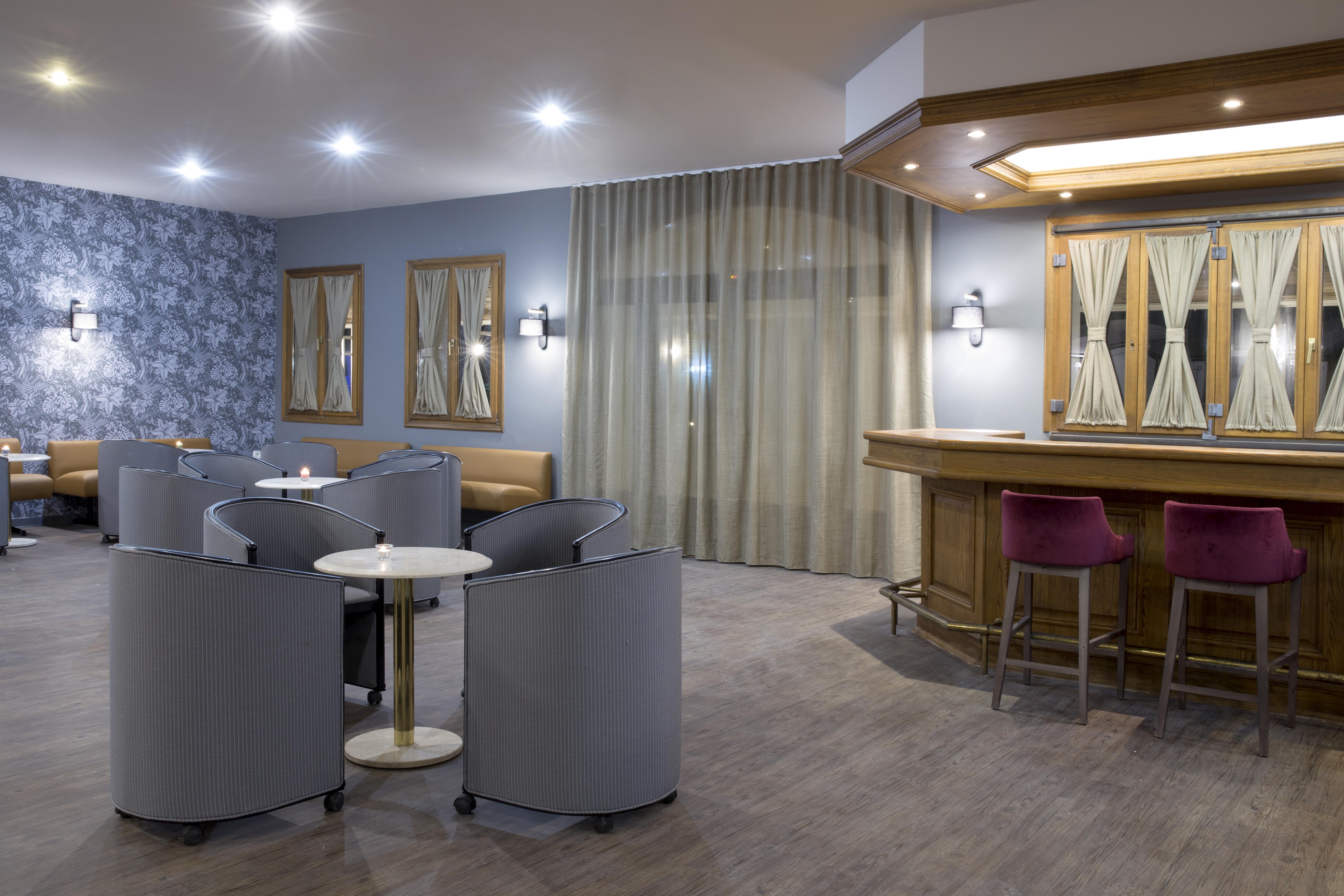 & Hotel