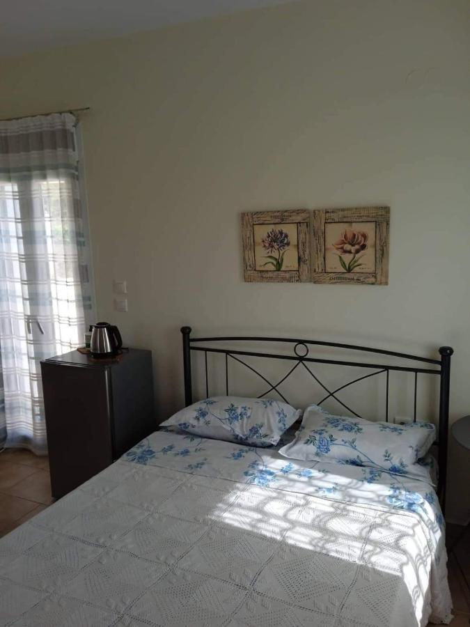Leros 'sundown' Gourna