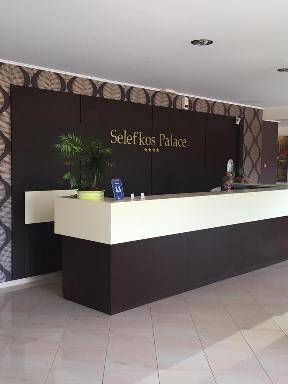 Selefkos Palace