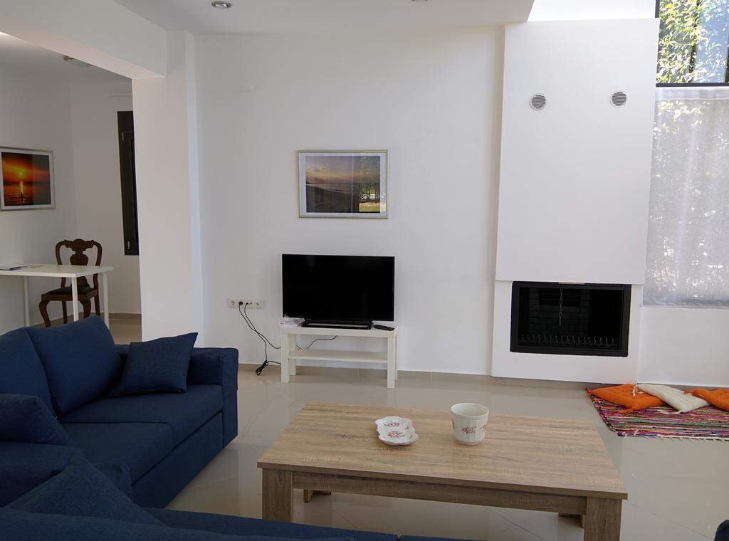 Villa Sunny Sani Luxury Villas