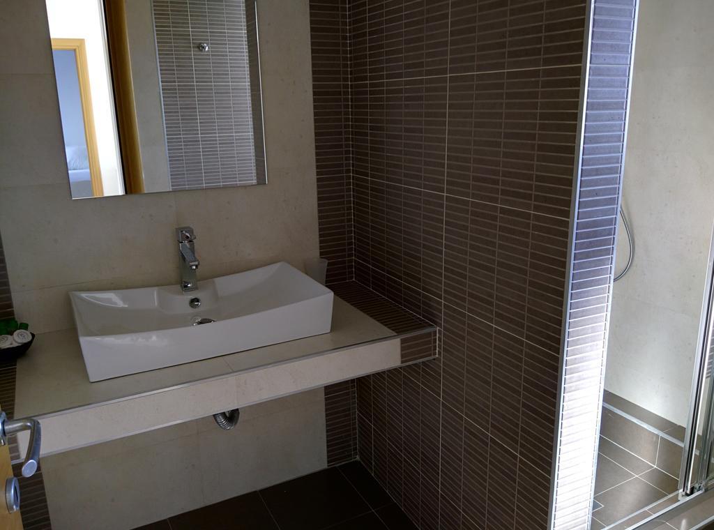 Sunny Sani Luxury Villas *