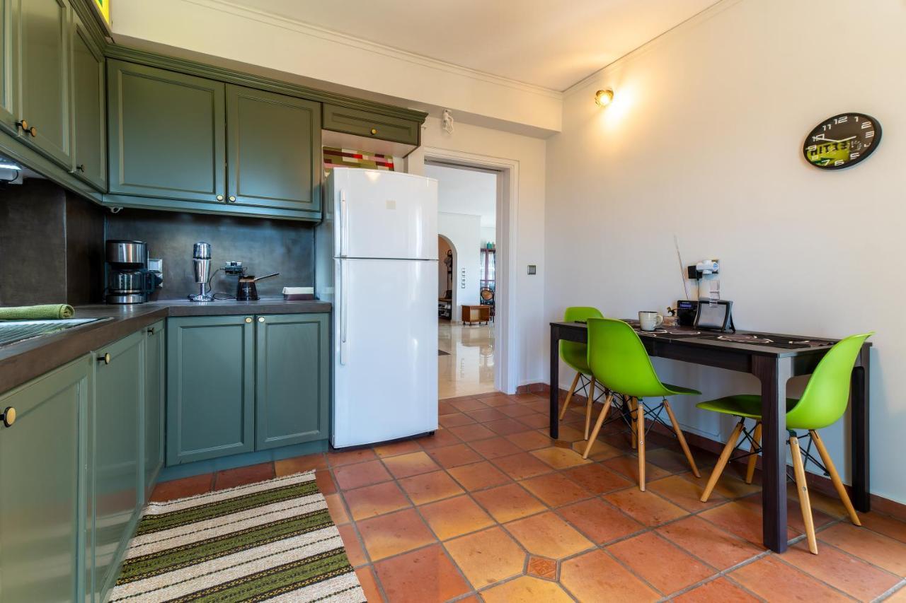 Spacious In Kavouri