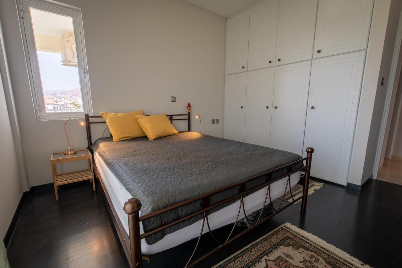 Spacious In Kavouri *