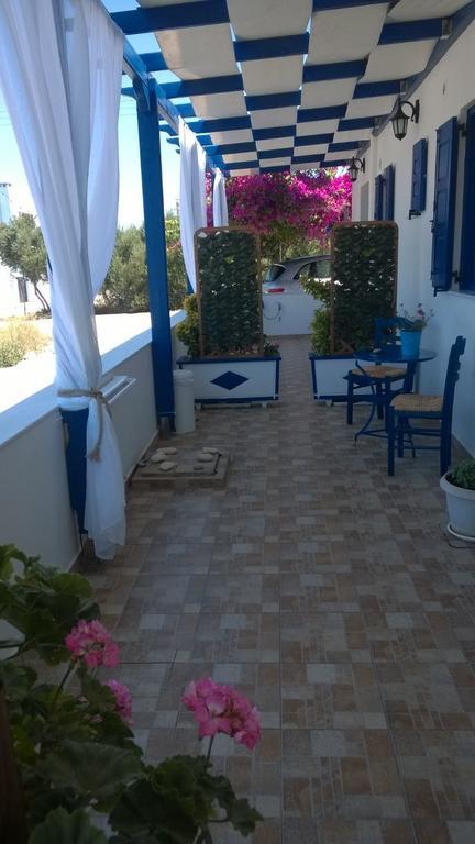 Stolidi * Adamantas (Milos)