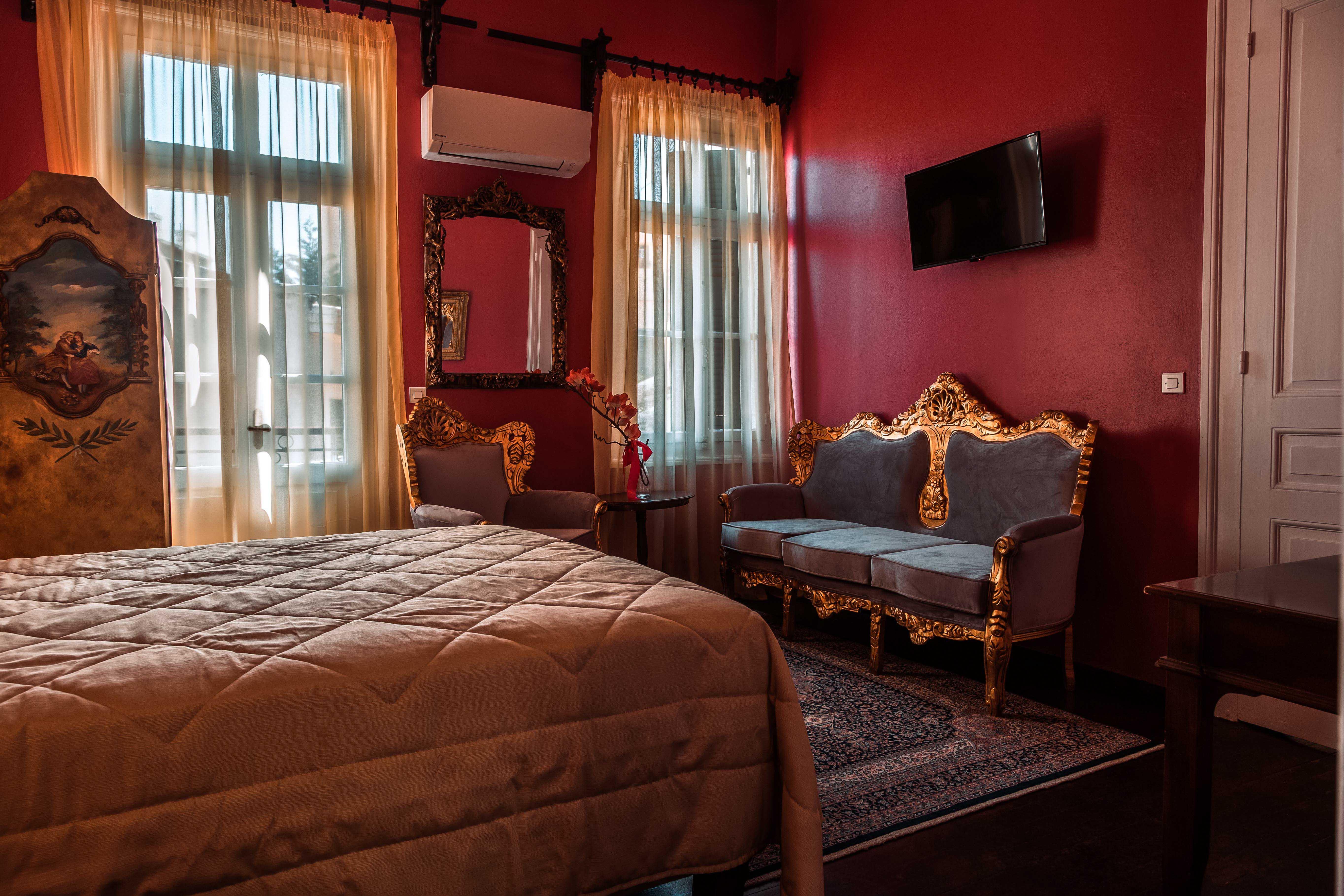 Ilion Hotel 4*
