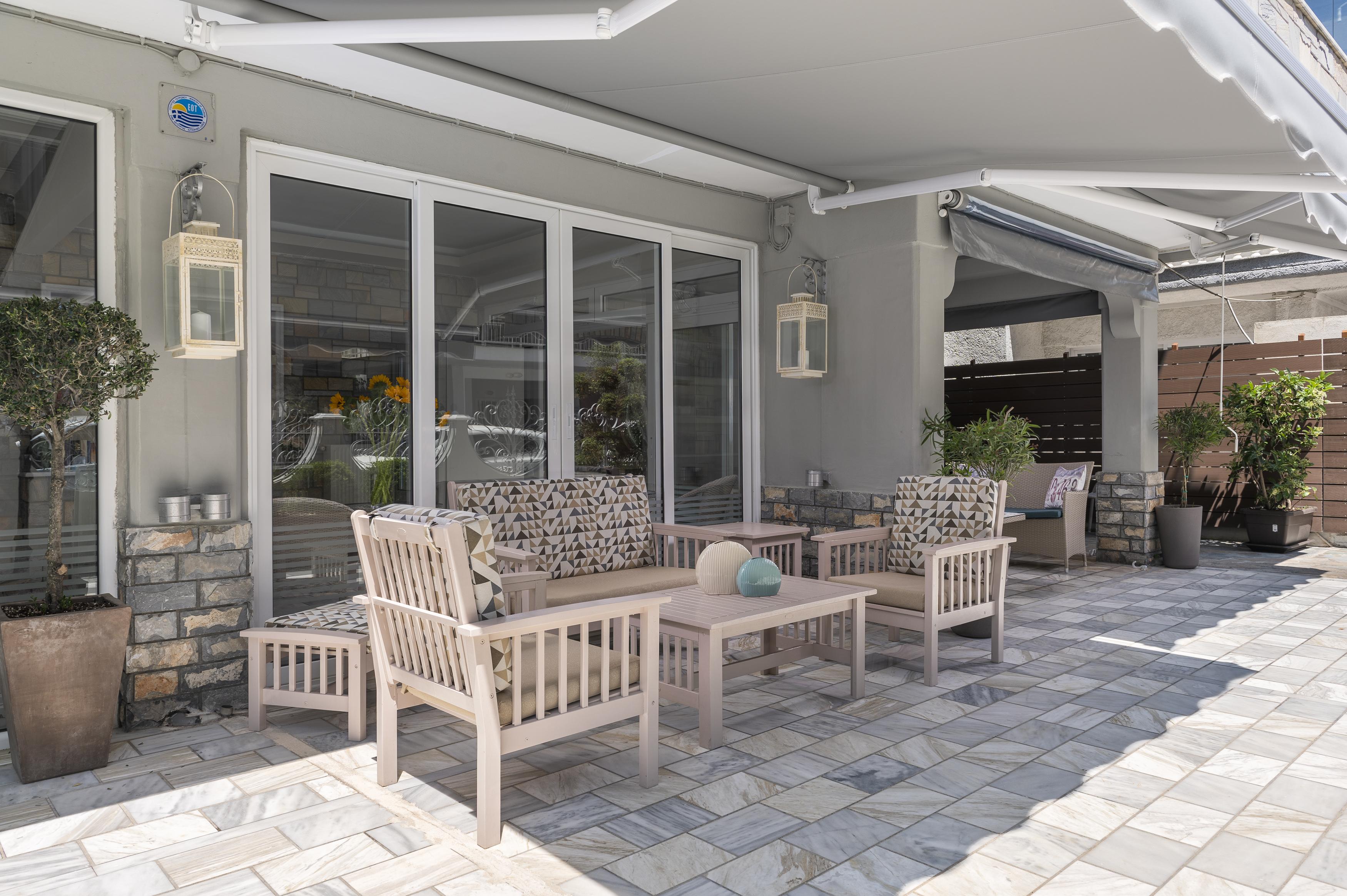 Ouzas Luxury Hotel 3*