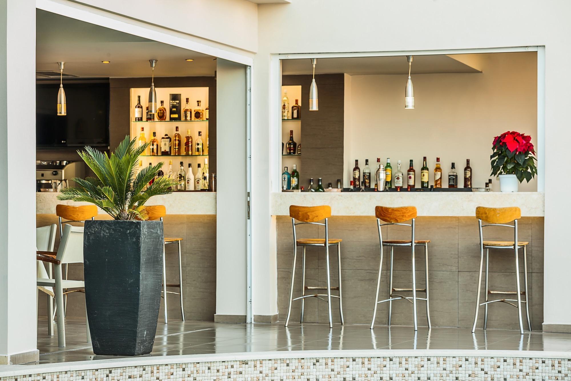 Anna Hotel Aparthotel 3*