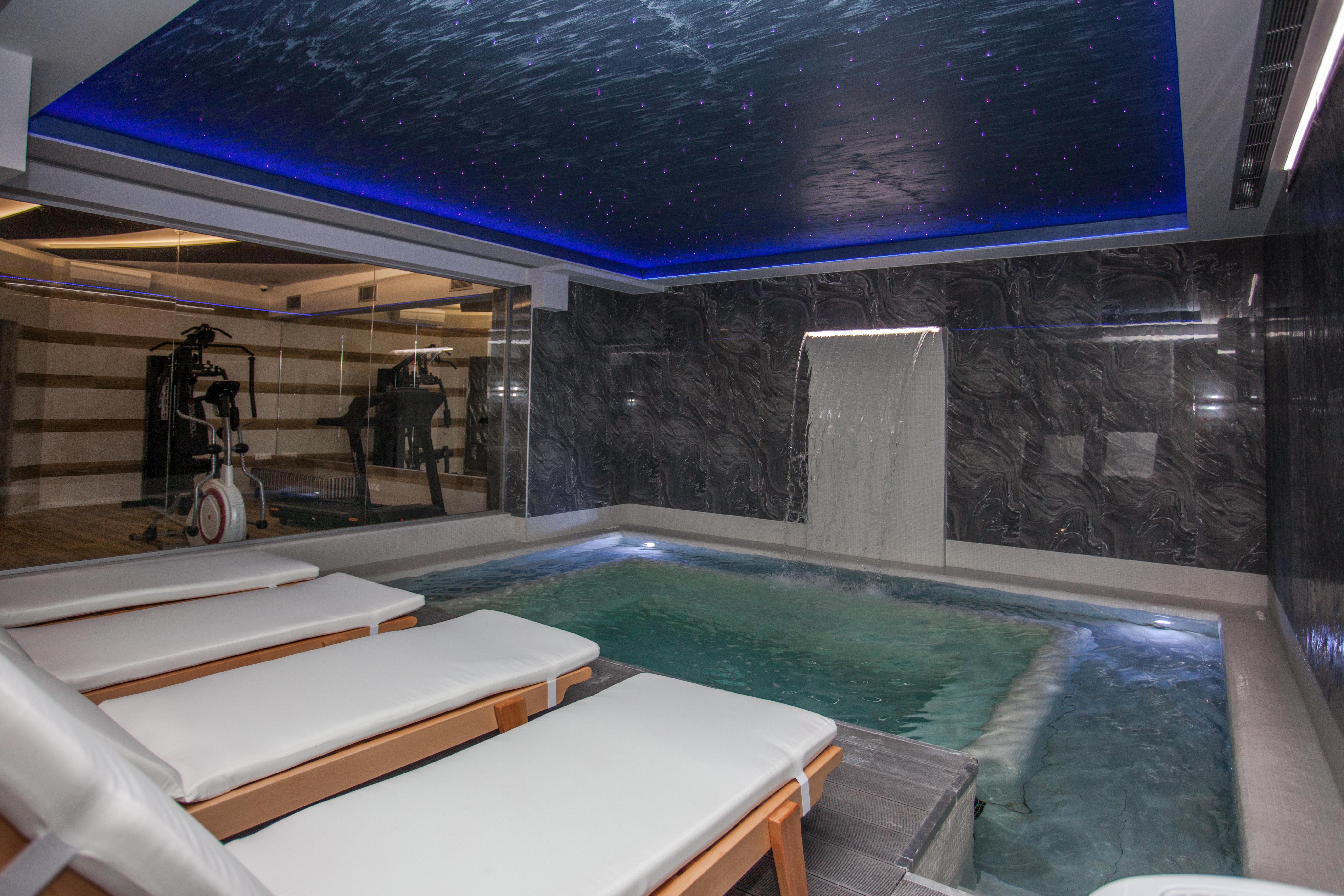 Hotel Melrose By Mage 4*