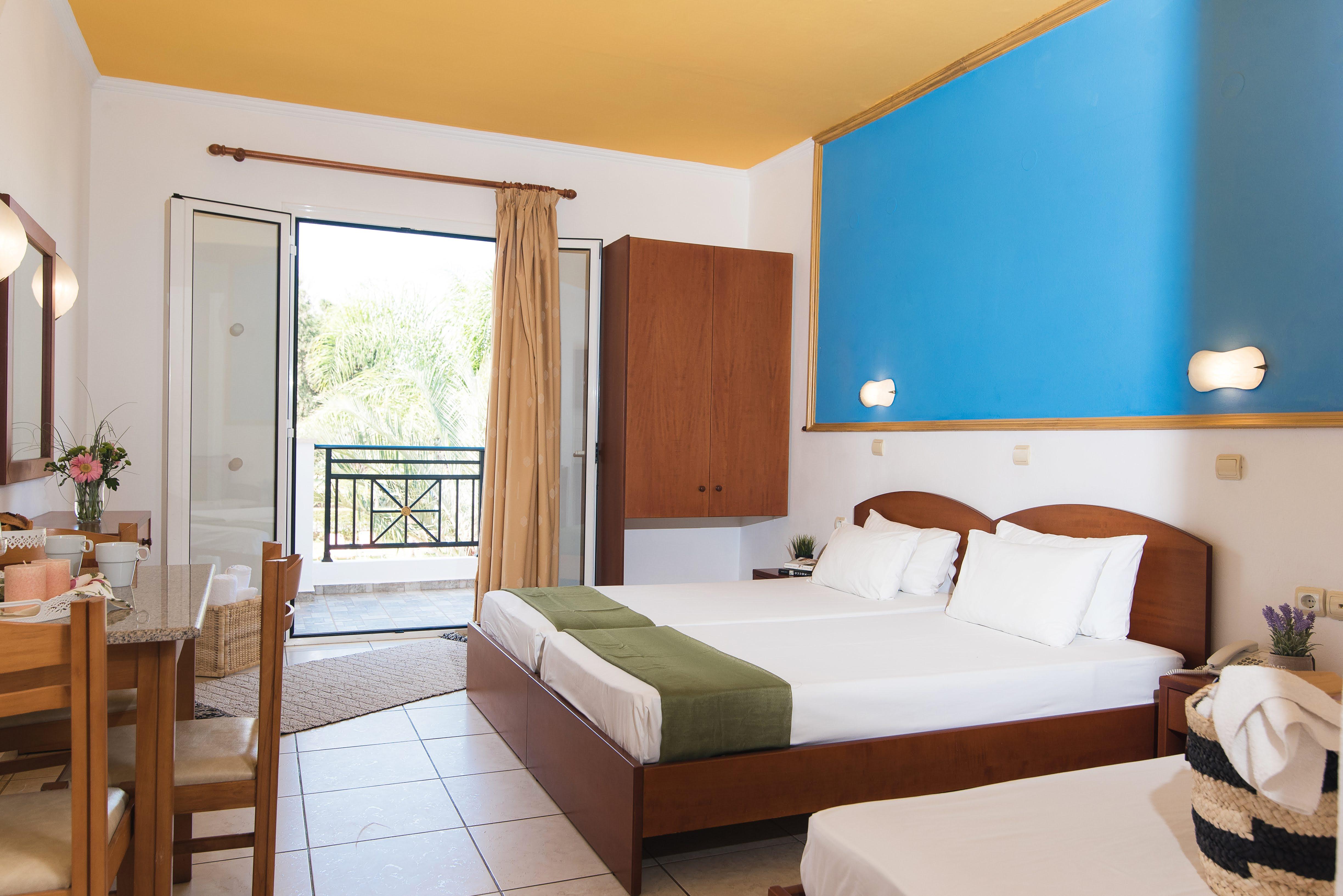 Yiannis Manos Aparthotel Malia (Crete)