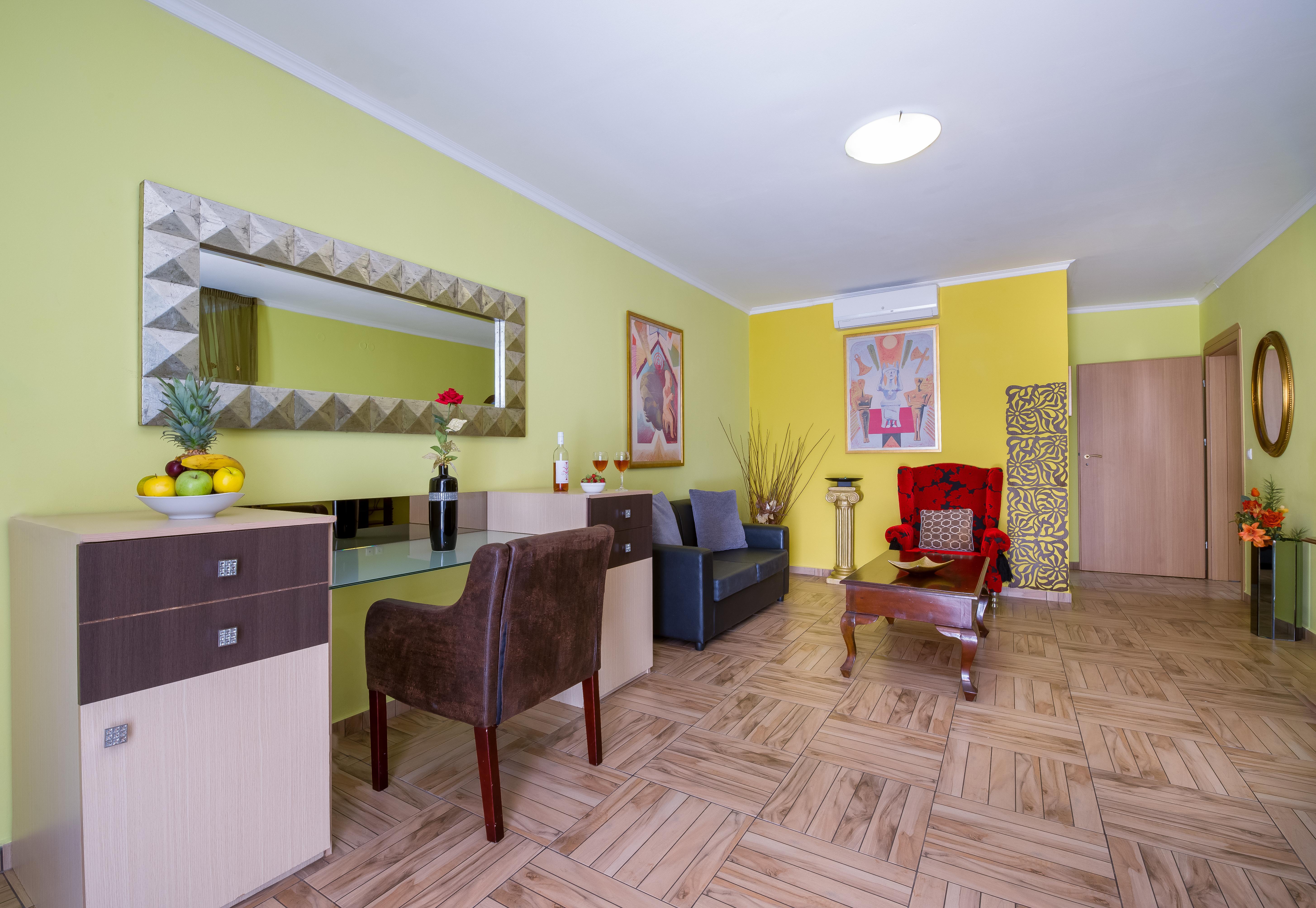 Paradice Luxury Suites-near Zorbas Beach-free Breakfast 4*