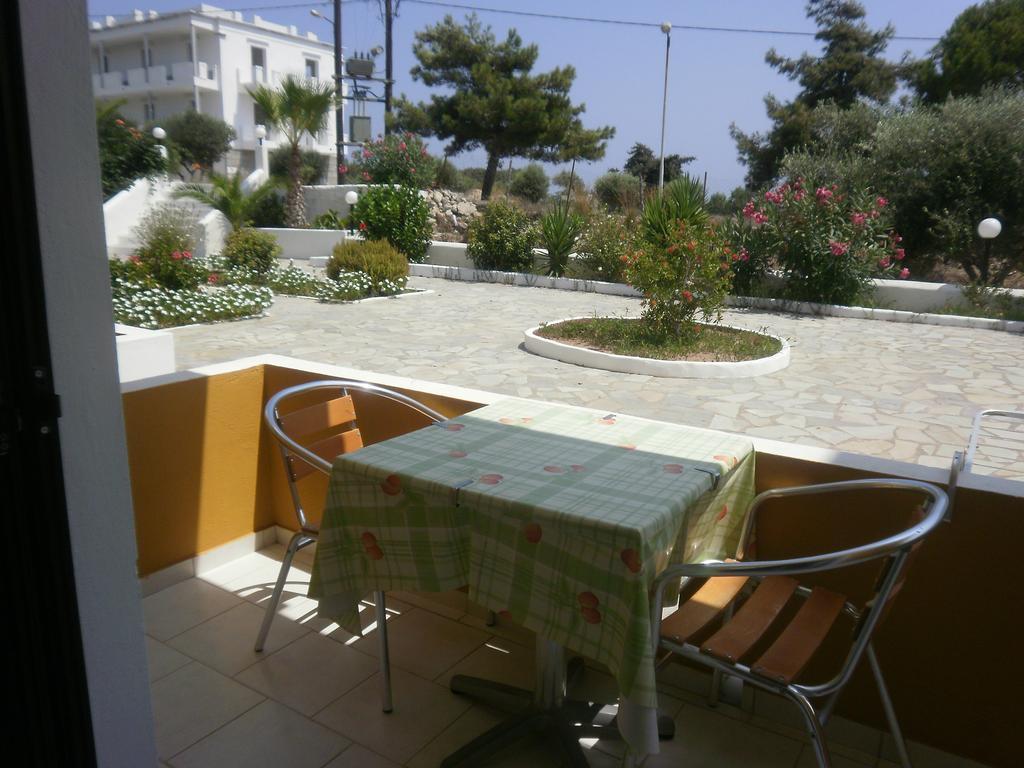 Aparthotel Manolis