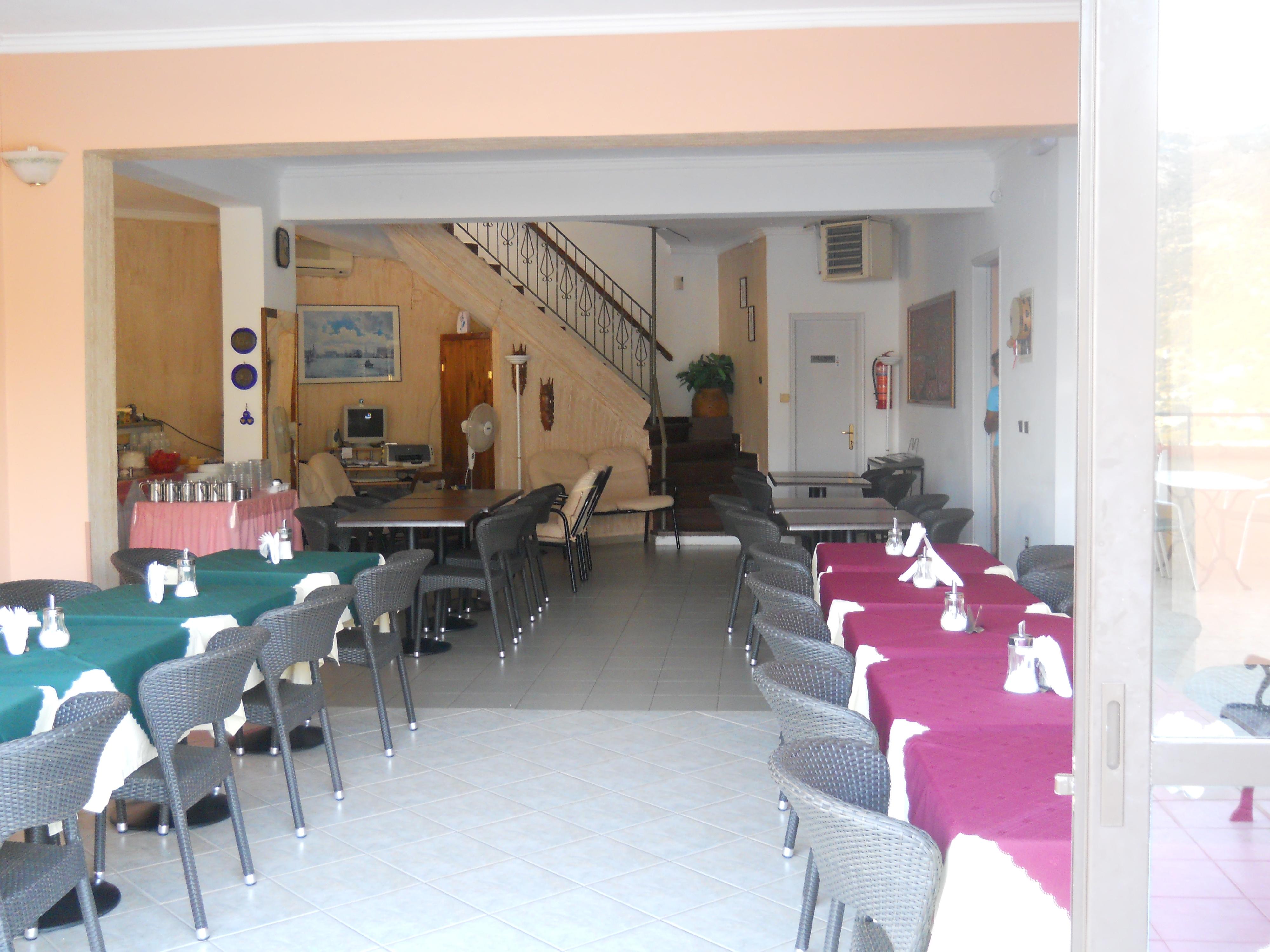 Oceanis Hotel 2*