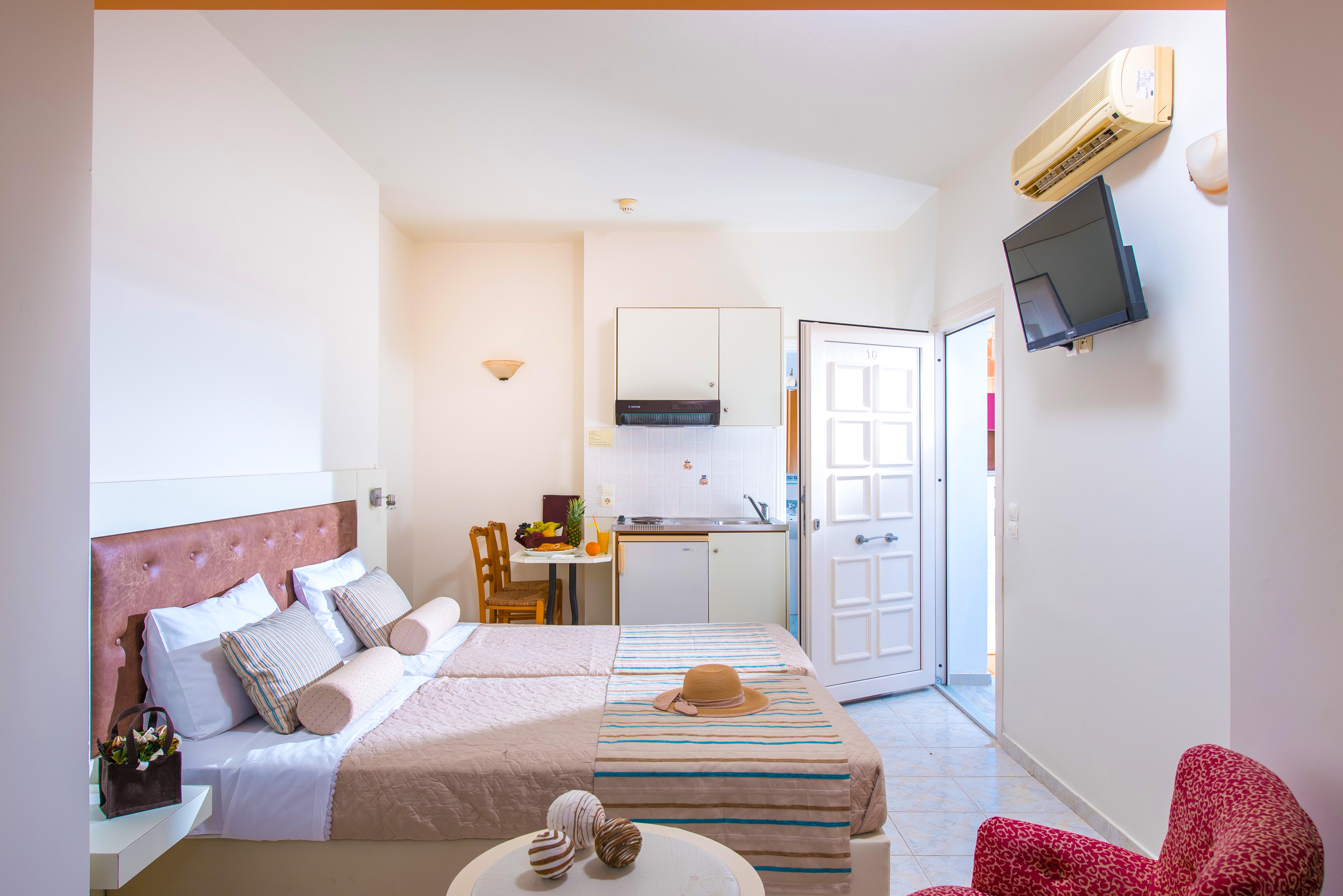 Apartment Irida Apartments By Estia *