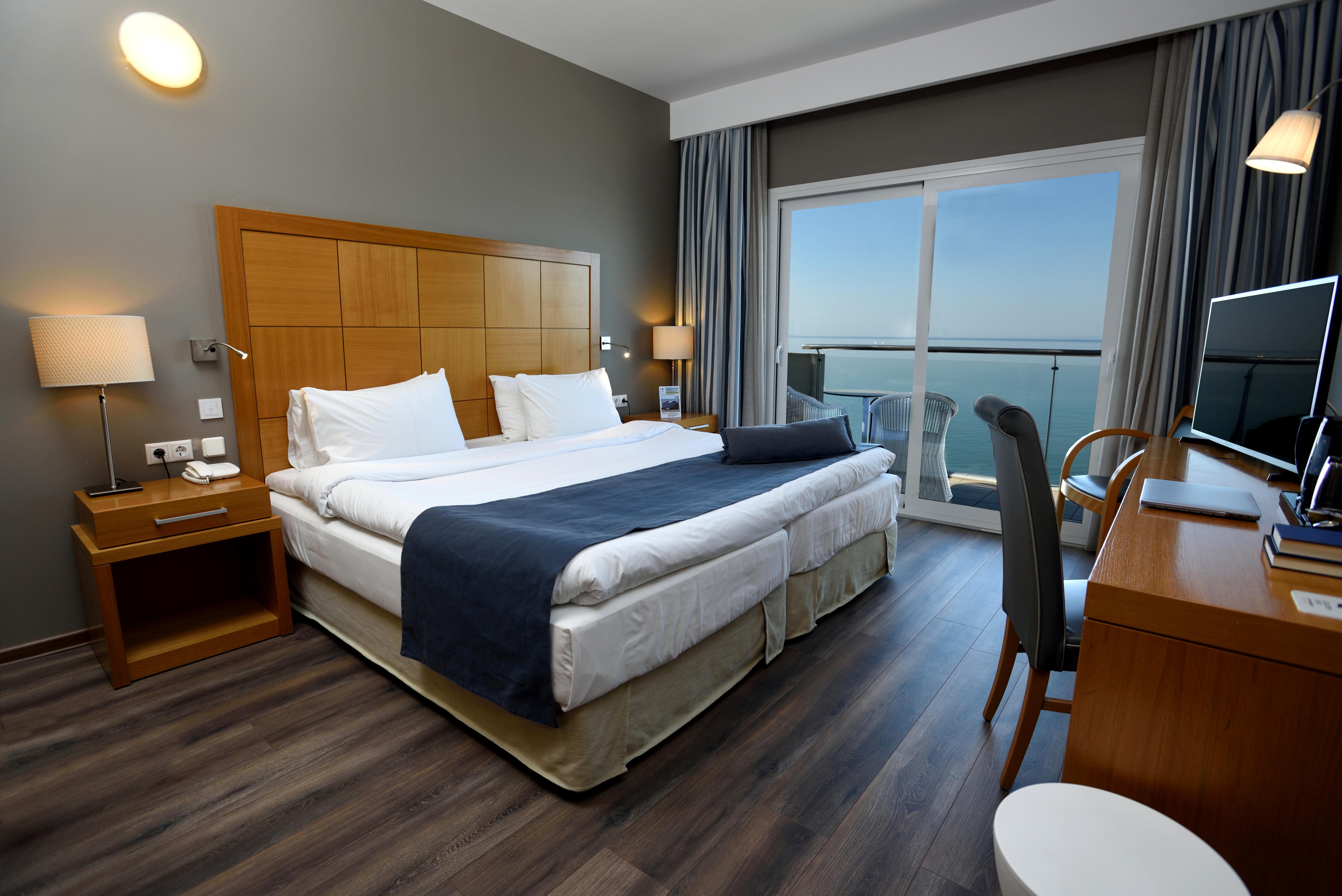 Golden Star Hotel 4*