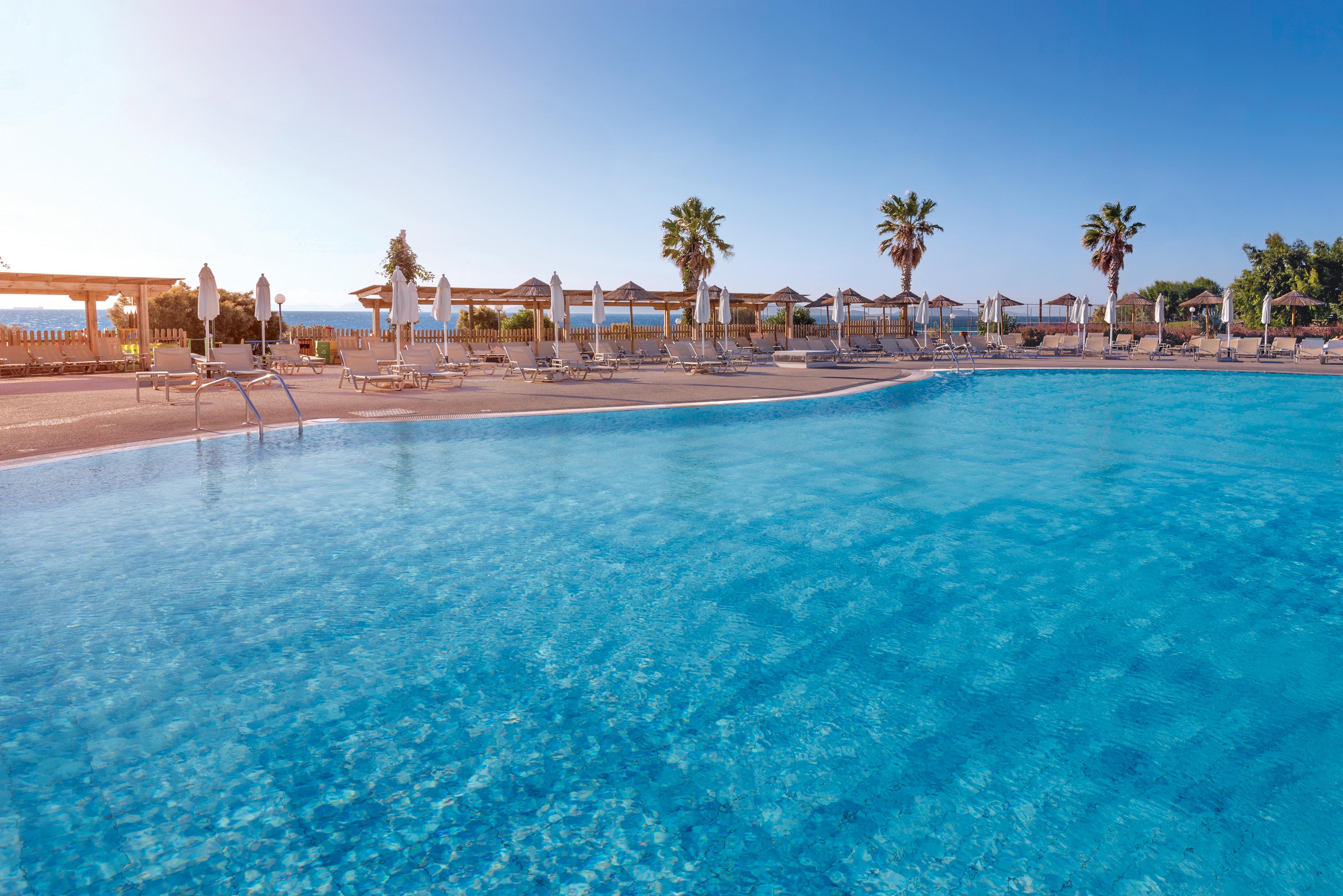 Grand Blue Hotel