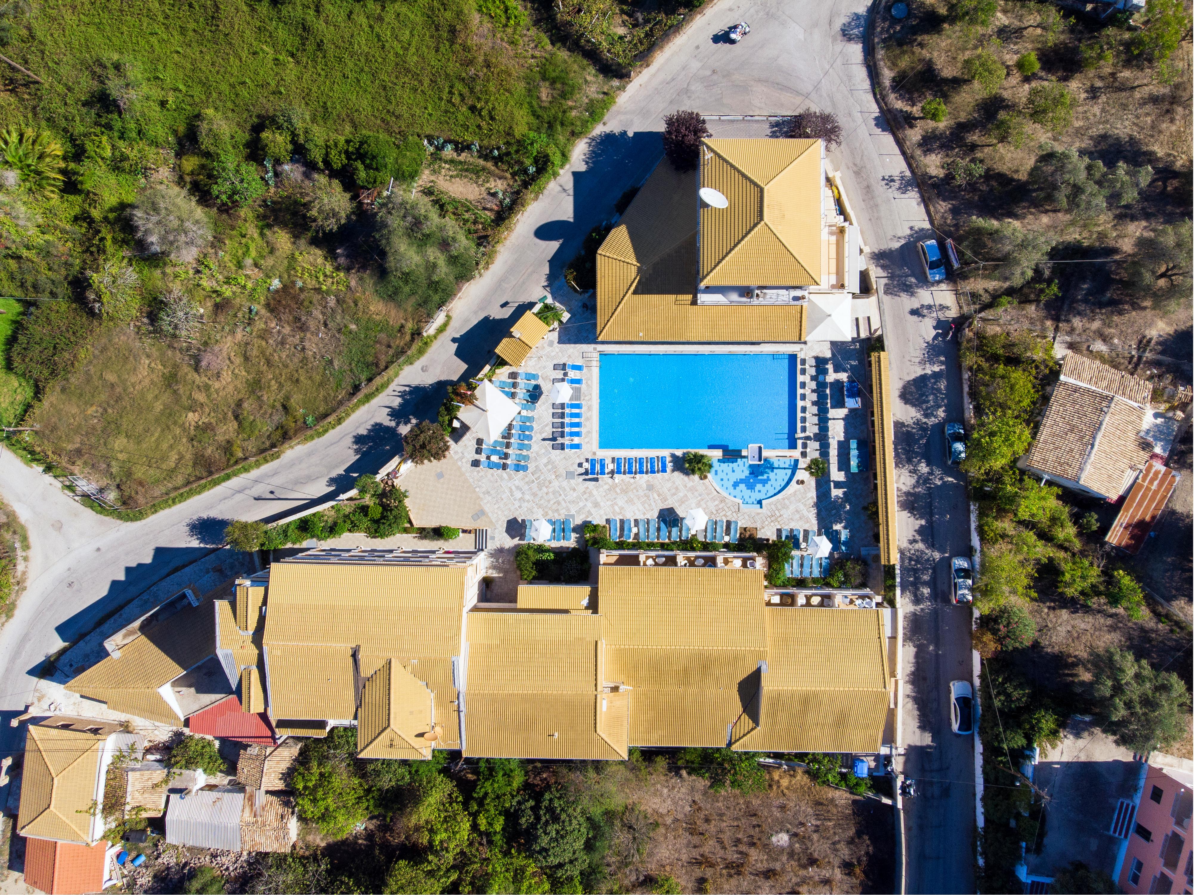 Plaza Kavos