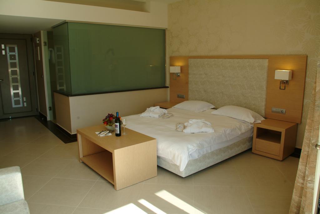 Hotel Ionian Emerald Karavomylos