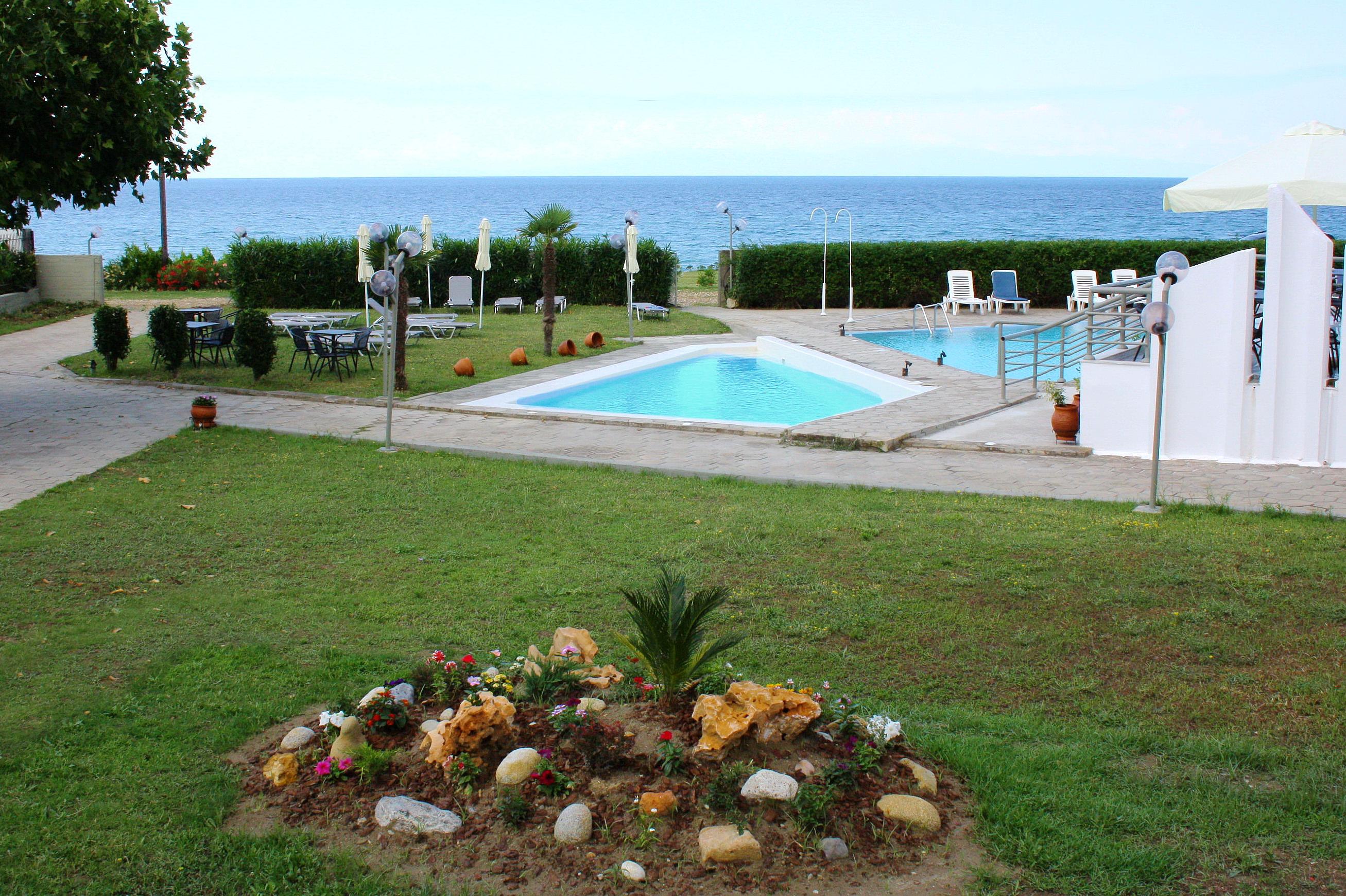 Skion Palace Hotel-bungalows & Boutique Nea Skioni